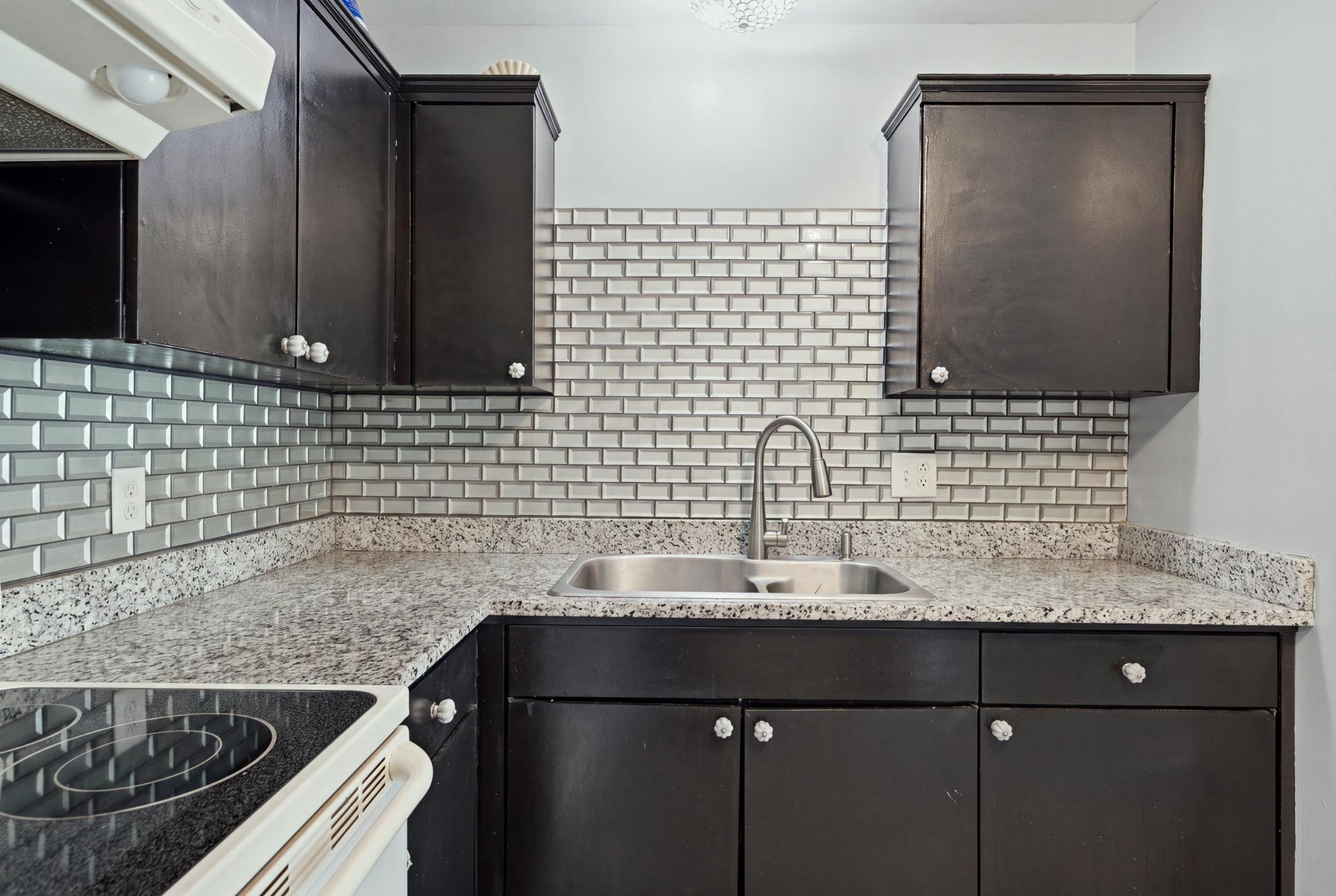 613 Hillsboro Rd C16