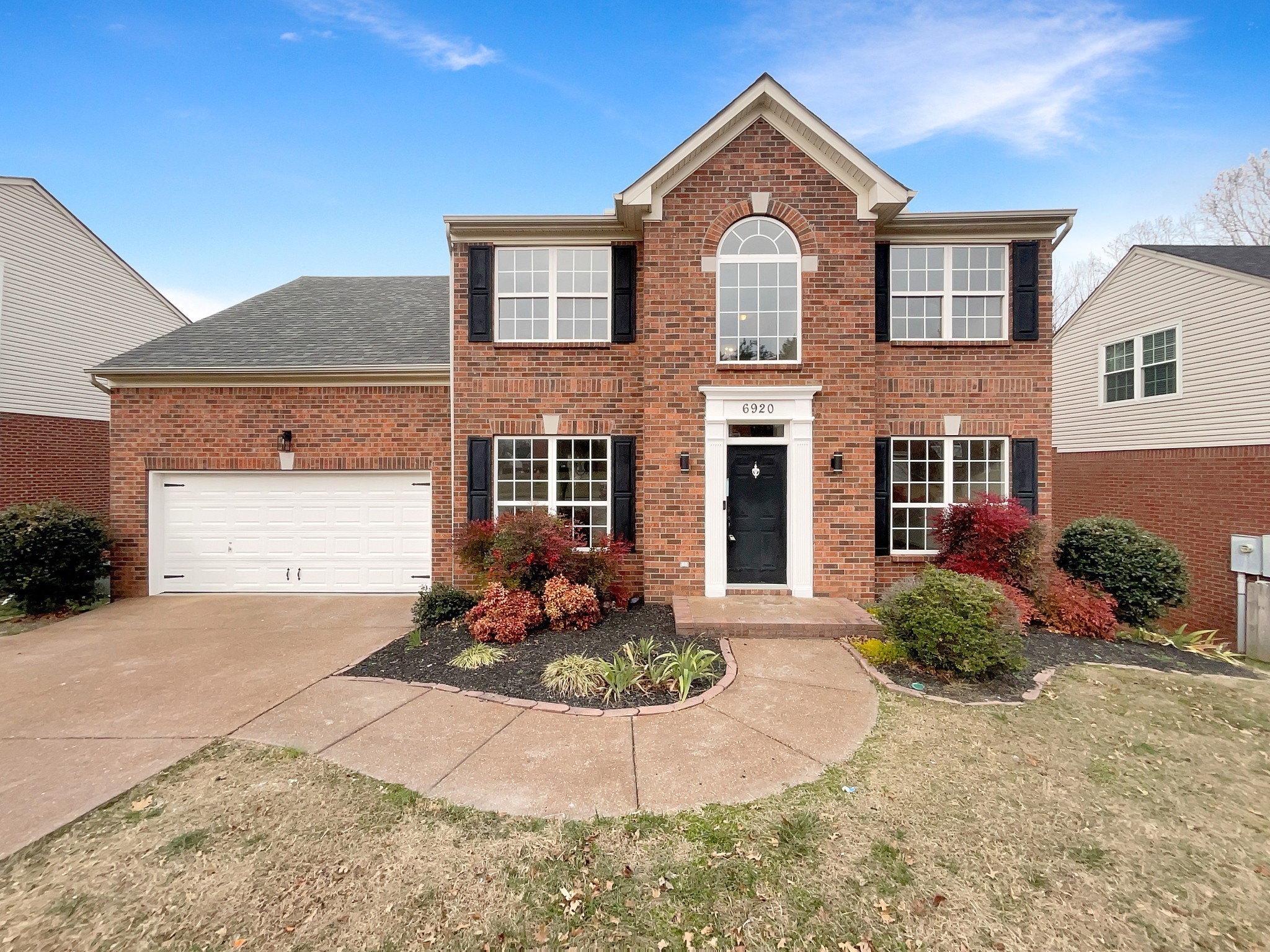 View Nashville, TN 37211 house