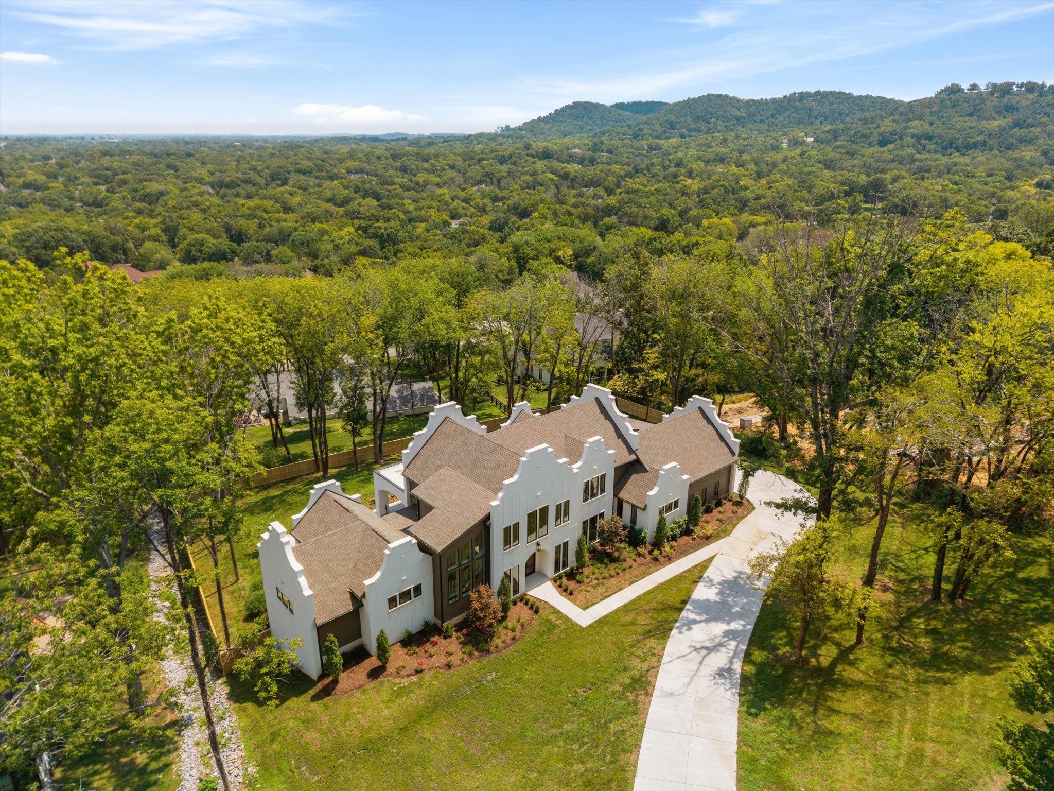 5-bed listing at 4608 Benton Smith Rd, Nashville
