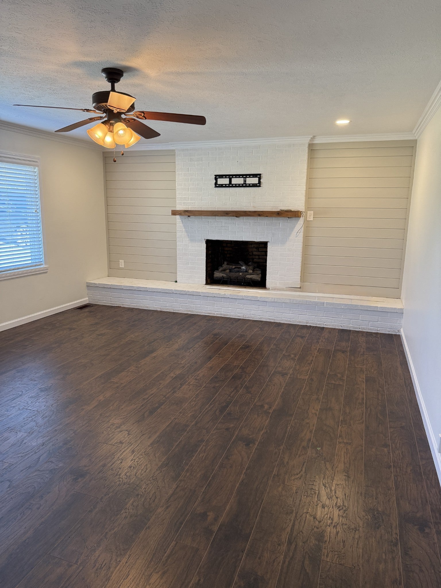1570 Verna Qualls Rd