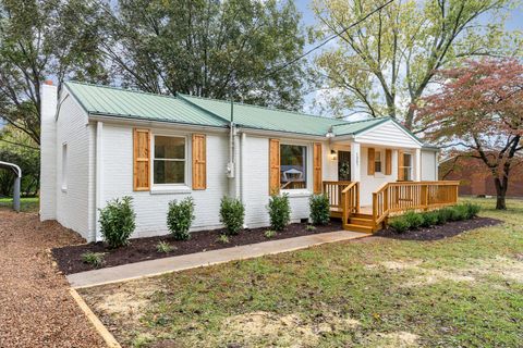 Photo of 1307 Atlas St, Murfreesboro, TN 37130 (MLS # 3164868)