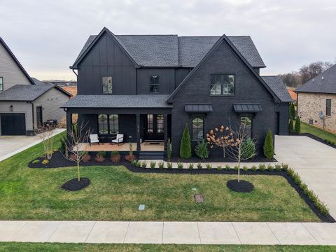 5713 Eaglemont Dr Murfreesboro TN 37129