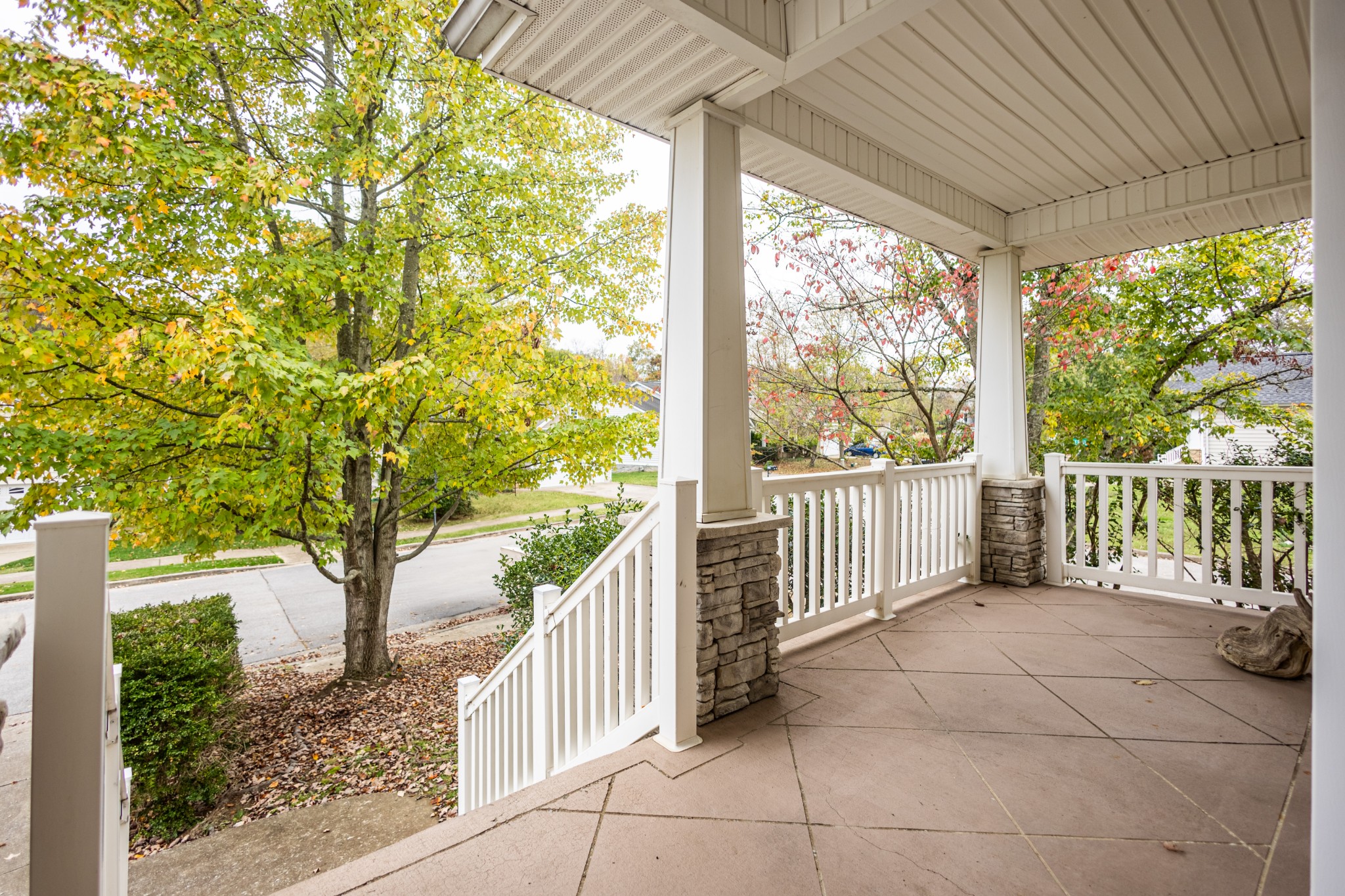 Search Listings 2 1945 Deep Woods Trl