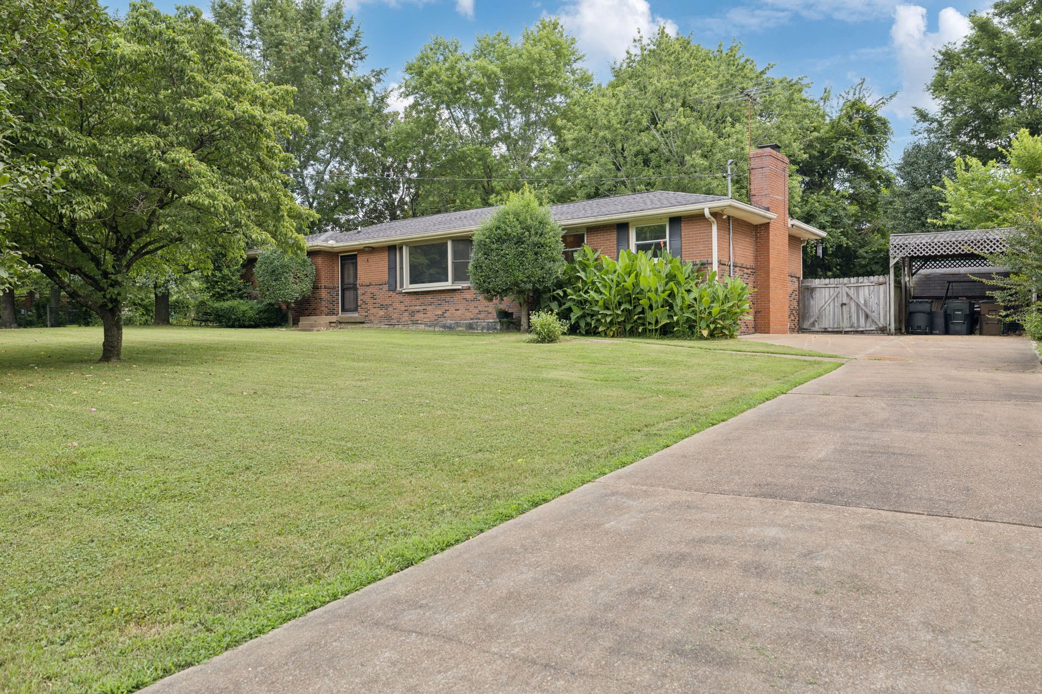 480 Manley Dr