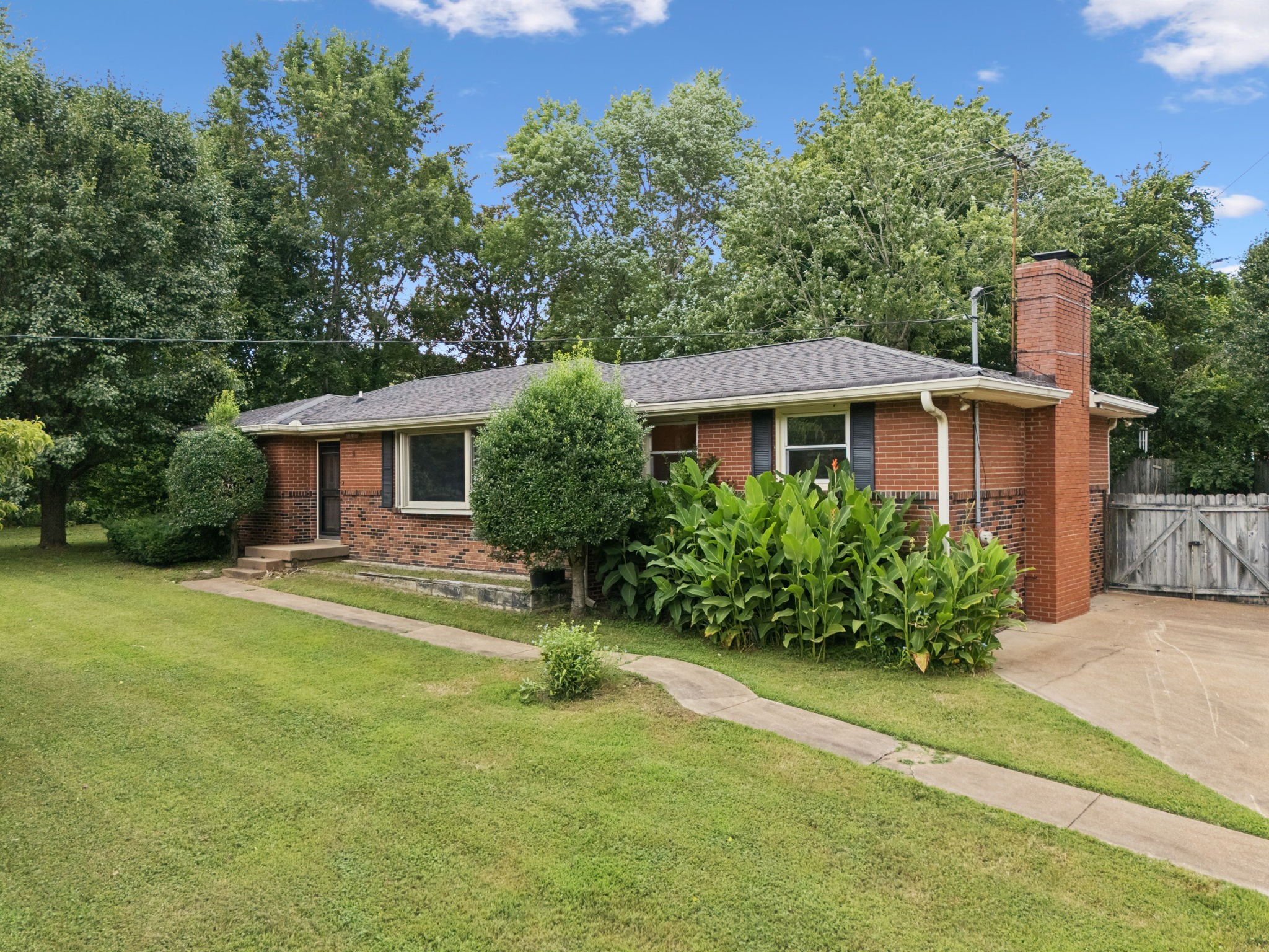 480 Manley Dr