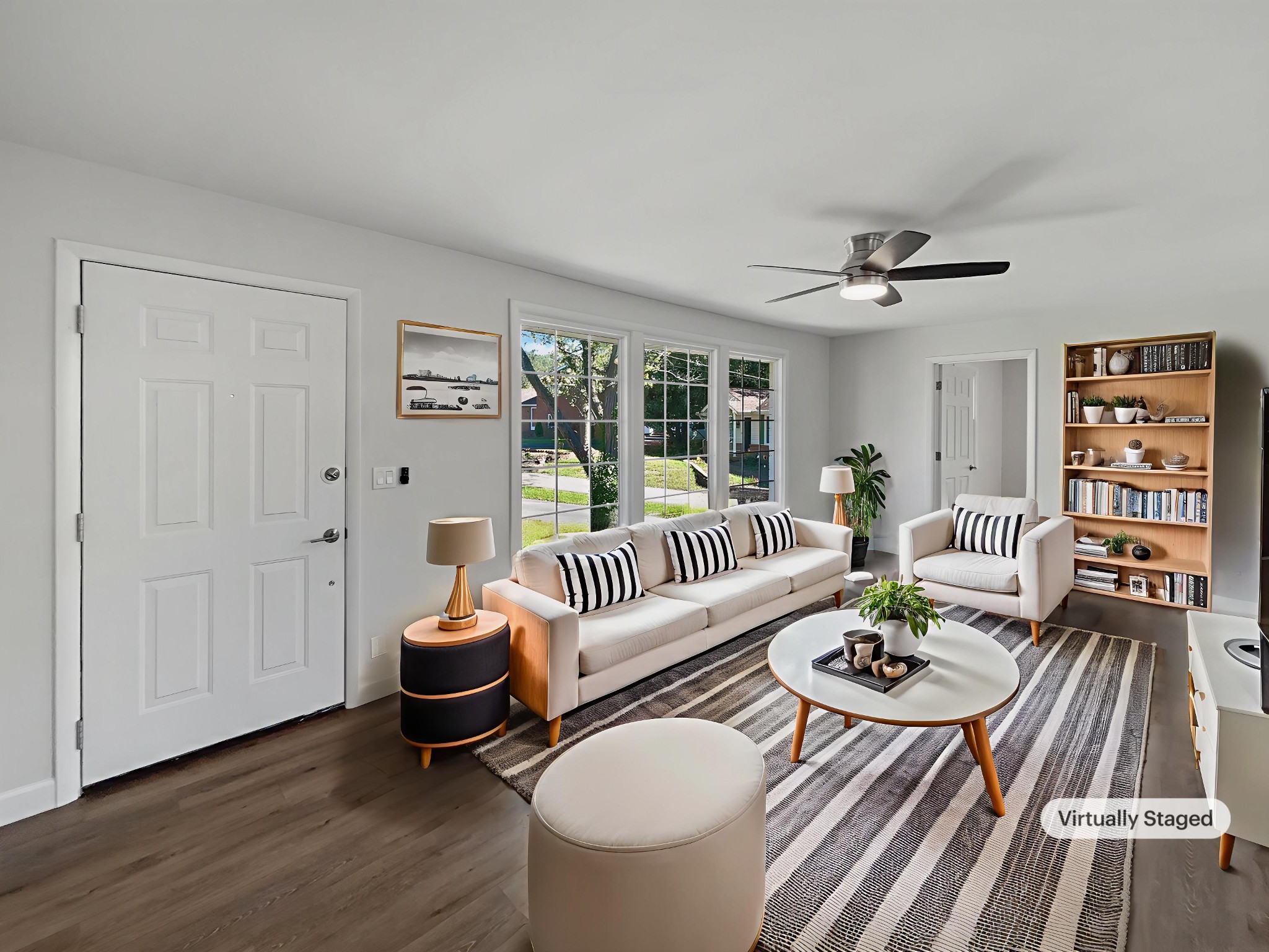 916 Cointreau Dr