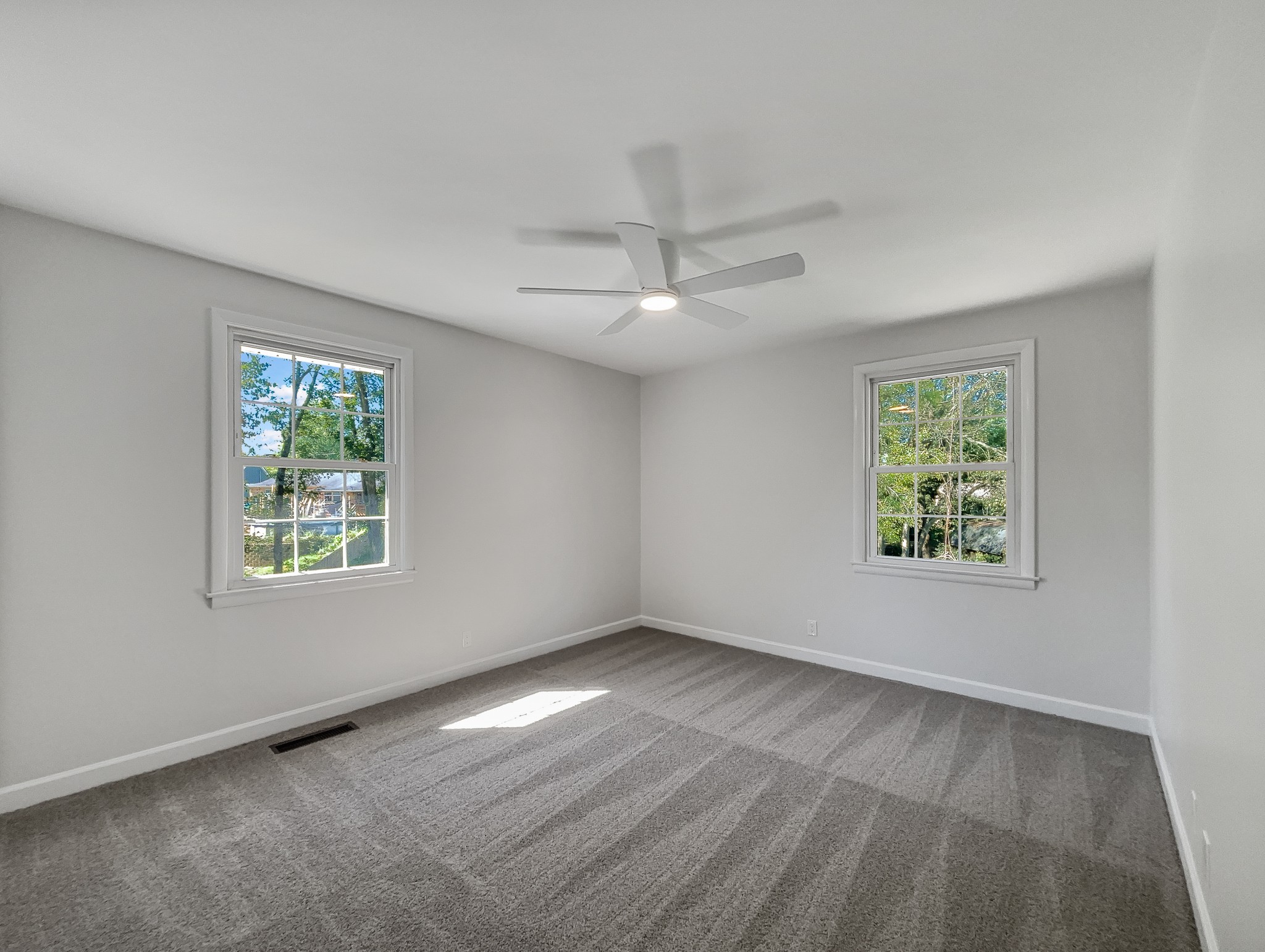 916 Cointreau Dr