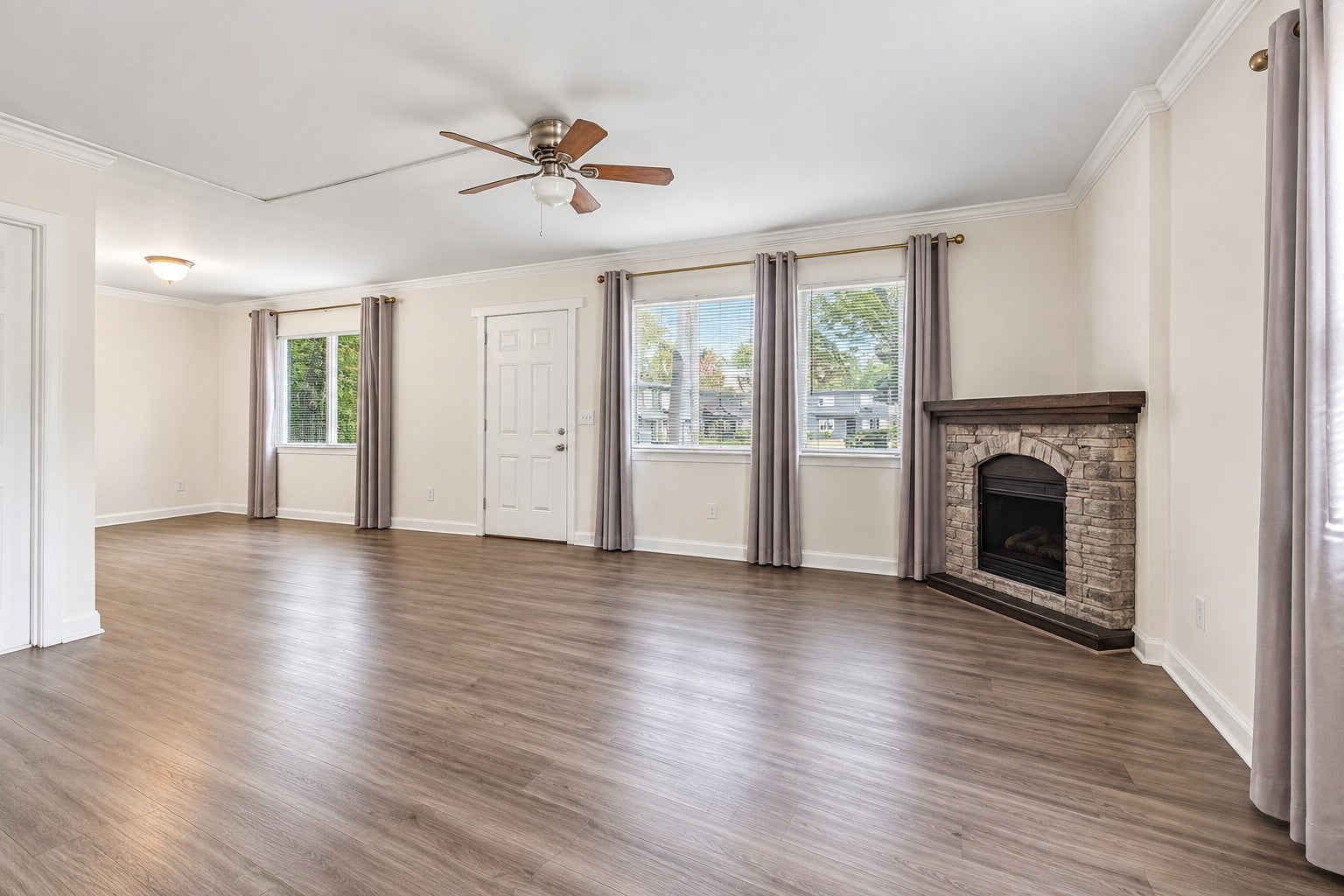 2-bed condo sold in Nashville, TN 37211, 550 Harding Pl B107 550 Harding Pl B107, Nashville TN 37211 2-bed condo, photo 1 of 24