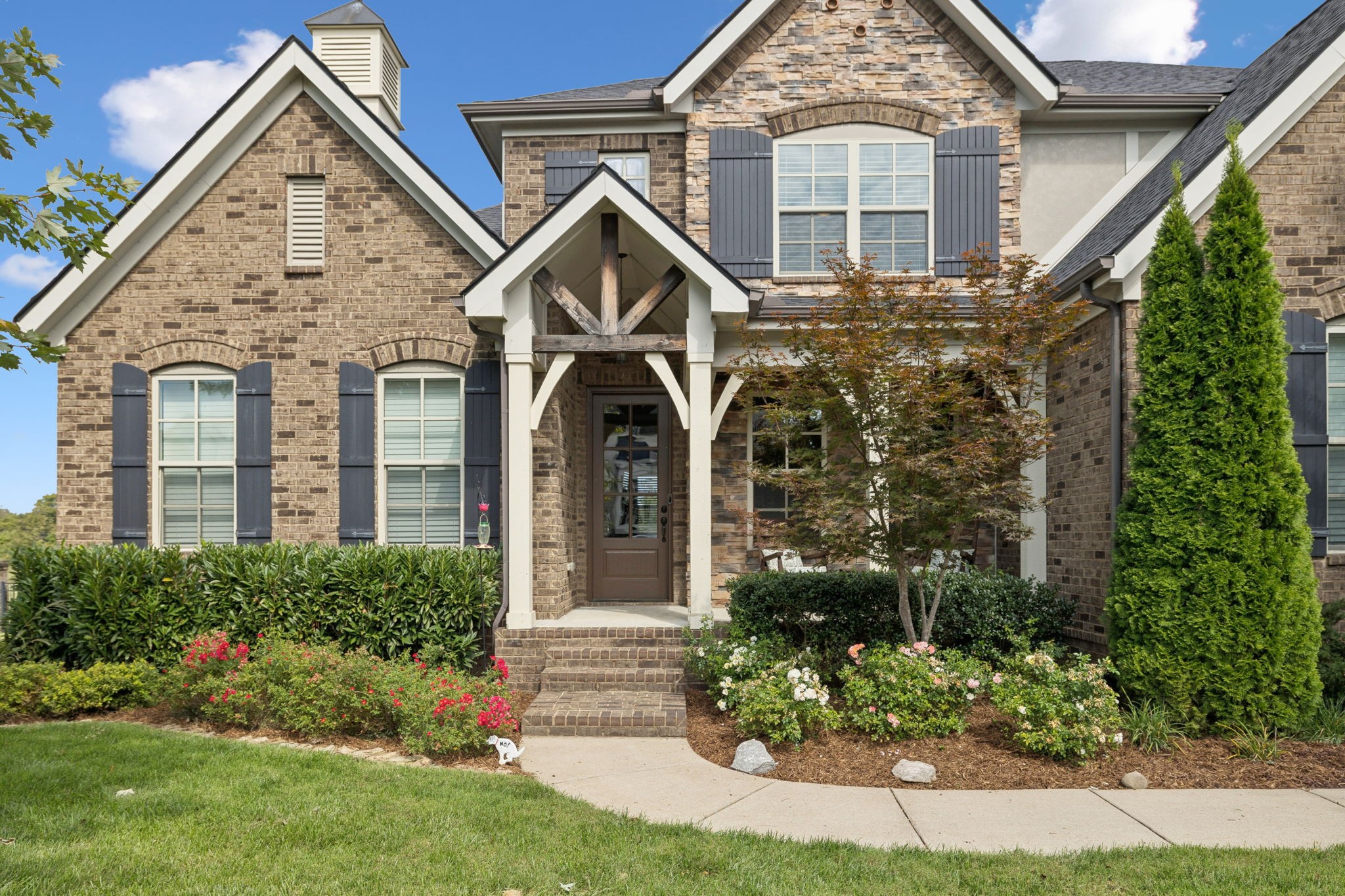 3632 Robbins Nest Rd