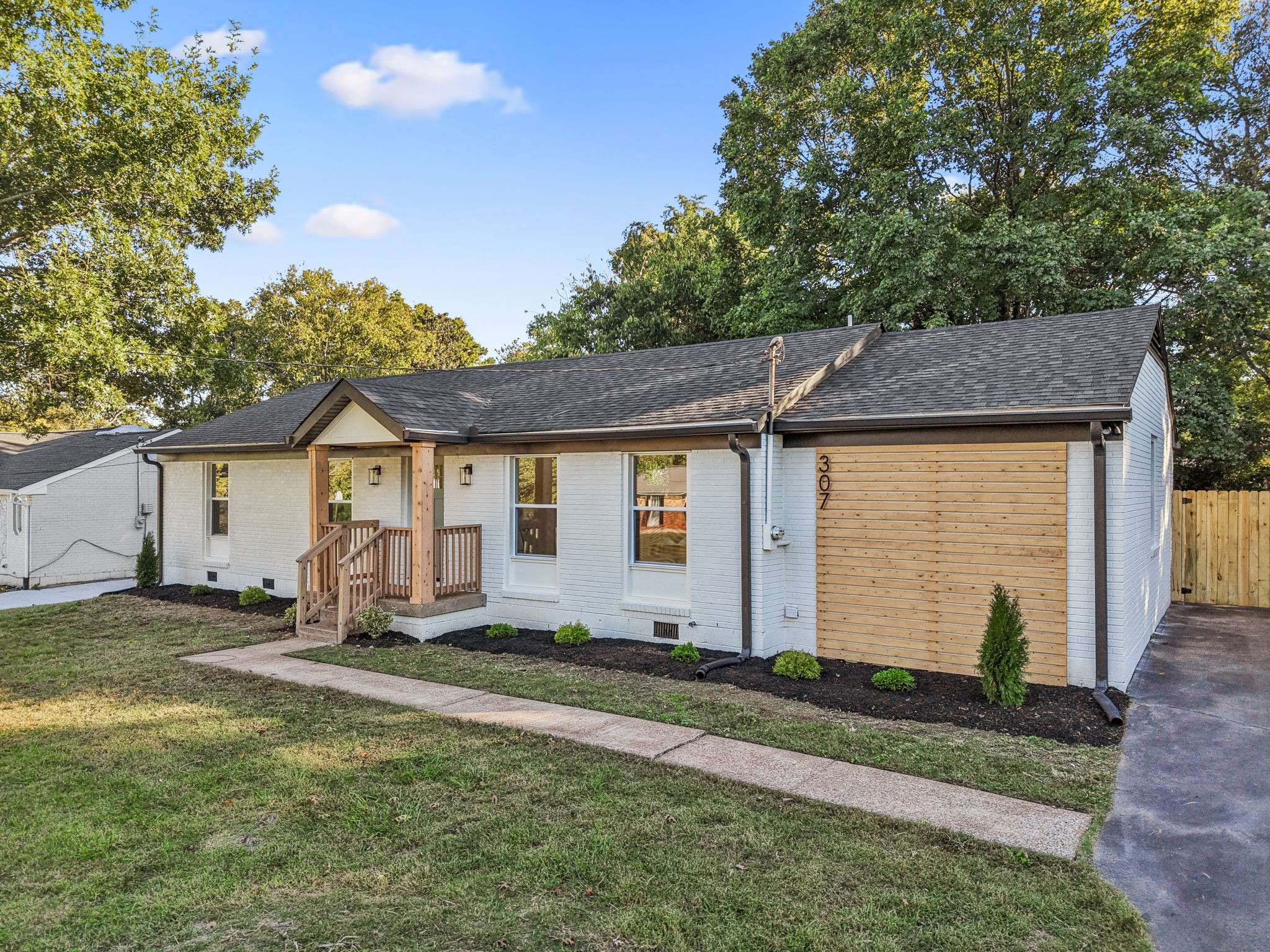 307 Gaywood Dr