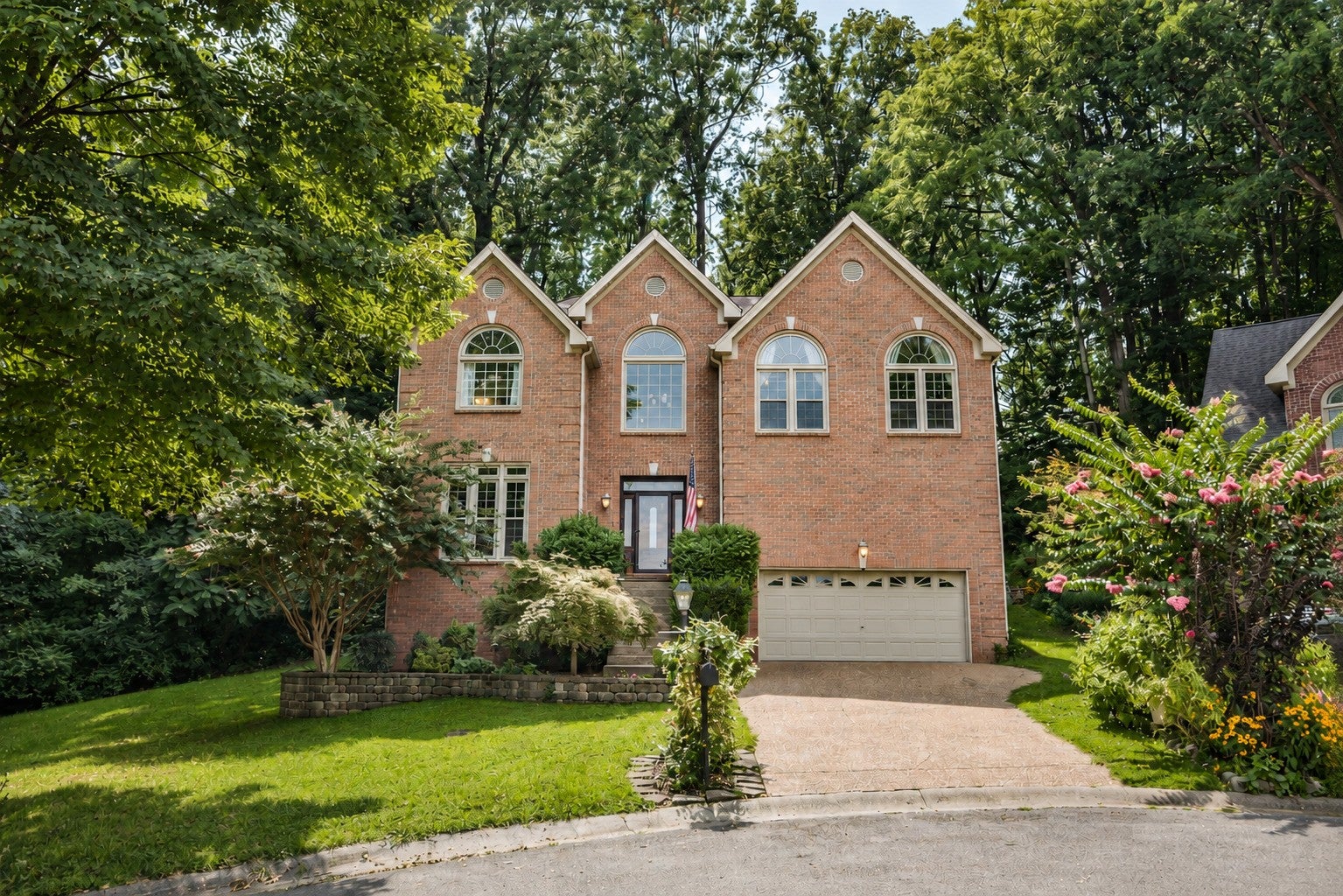 3-bed listing at 3800 Lakeridge Run, Nashville