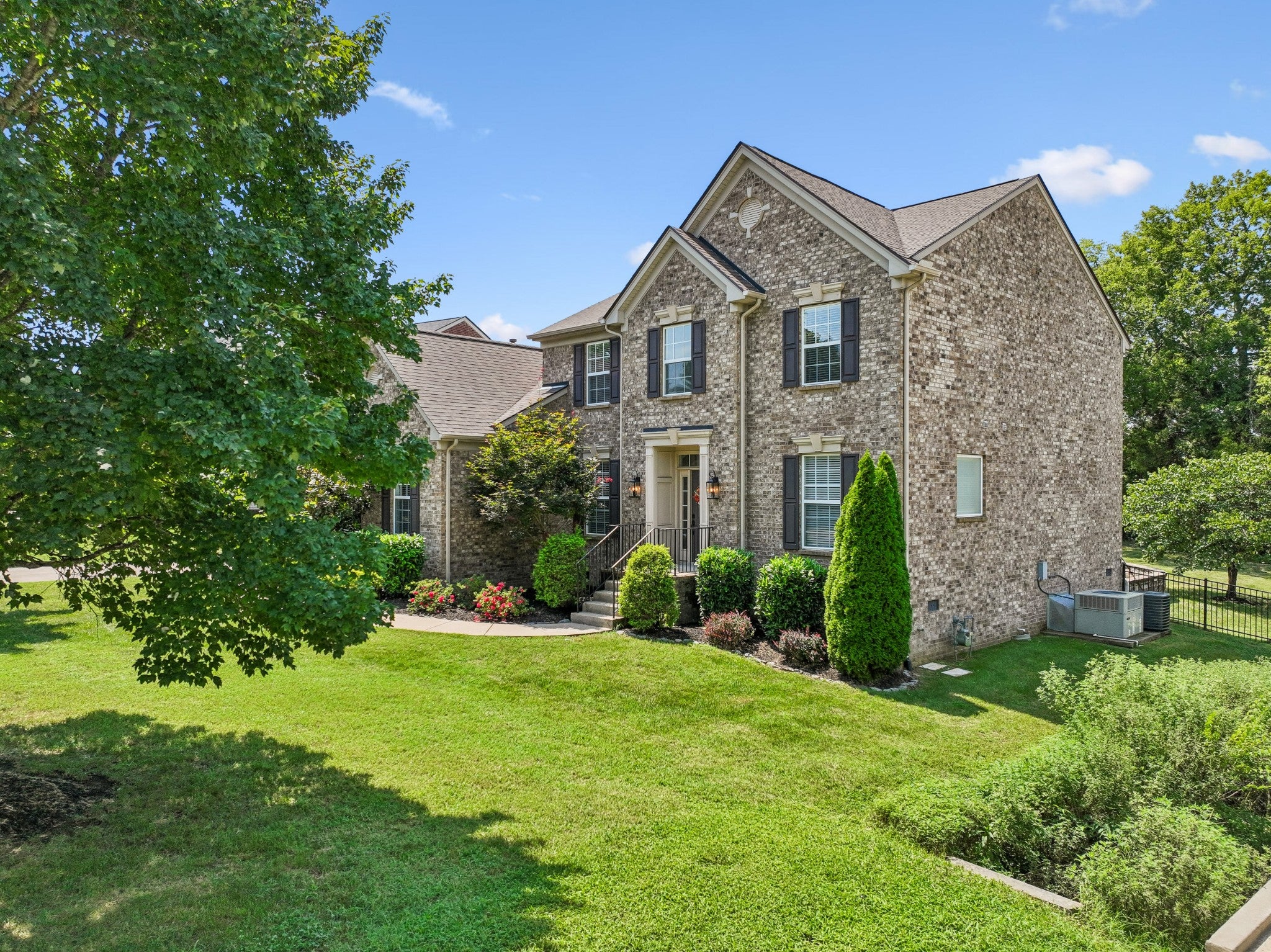 1053 Avery Trace Cir