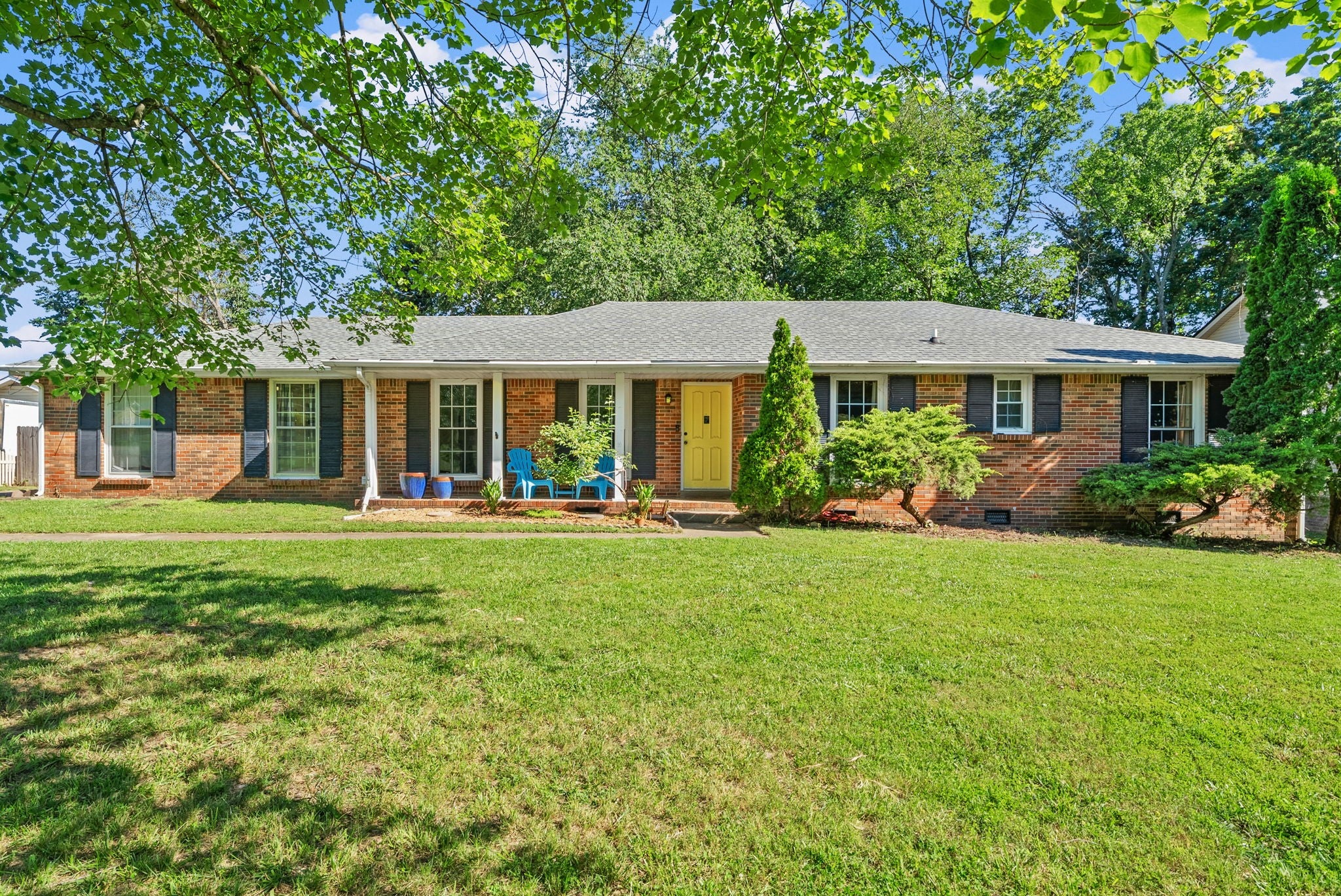 1534 Armistead Dr