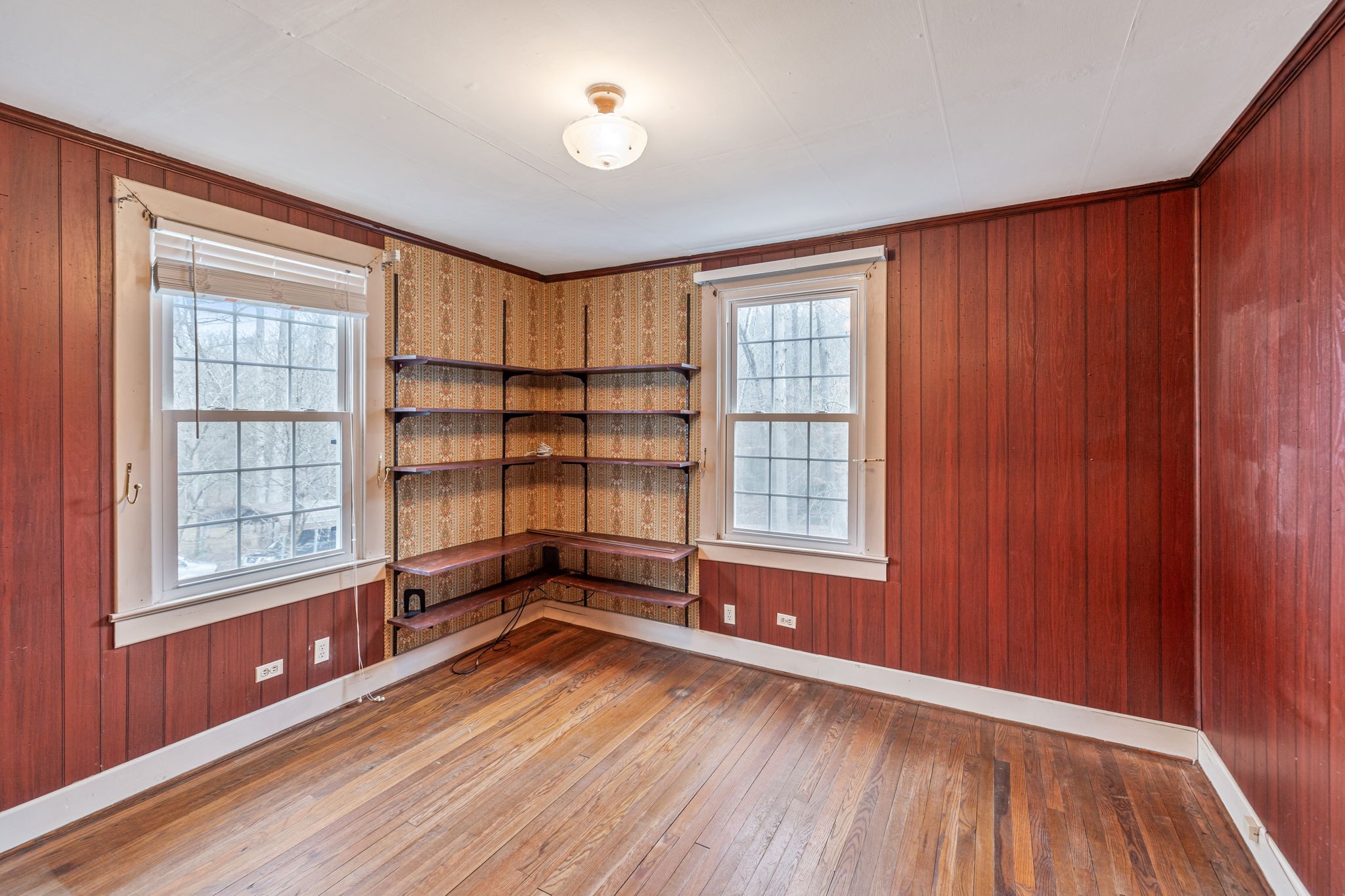 McMinnville, Tennessee 37110, United States, 4 Bedrooms Bedrooms, ,2 BathroomsBathrooms,Residential,Active,21443