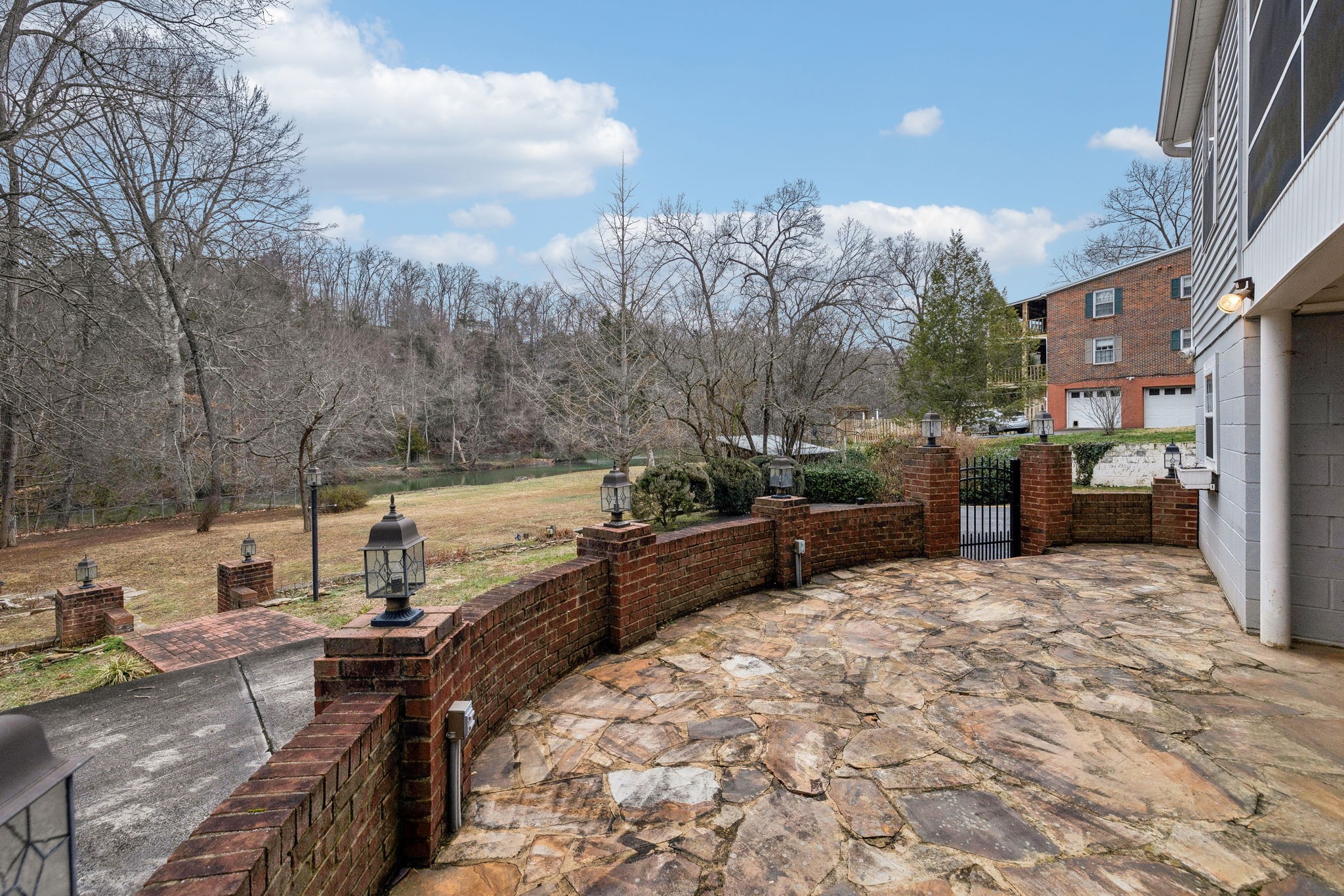 McMinnville, Tennessee 37110, United States, 4 Bedrooms Bedrooms, ,2 BathroomsBathrooms,Residential,Active,21443