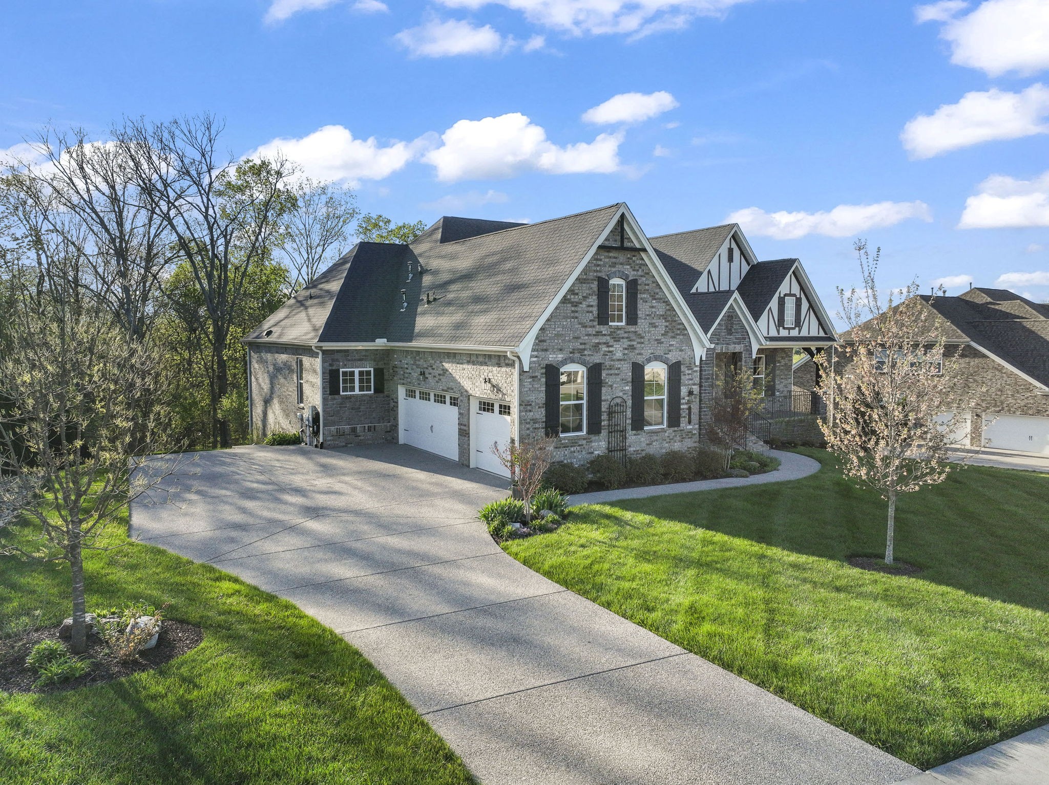 130 Brooksbank Dr