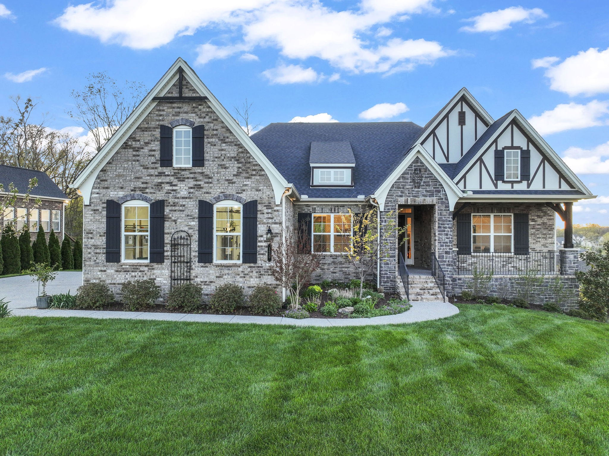 130 Brooksbank Dr