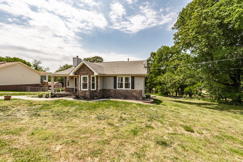 748 W Creek Dr