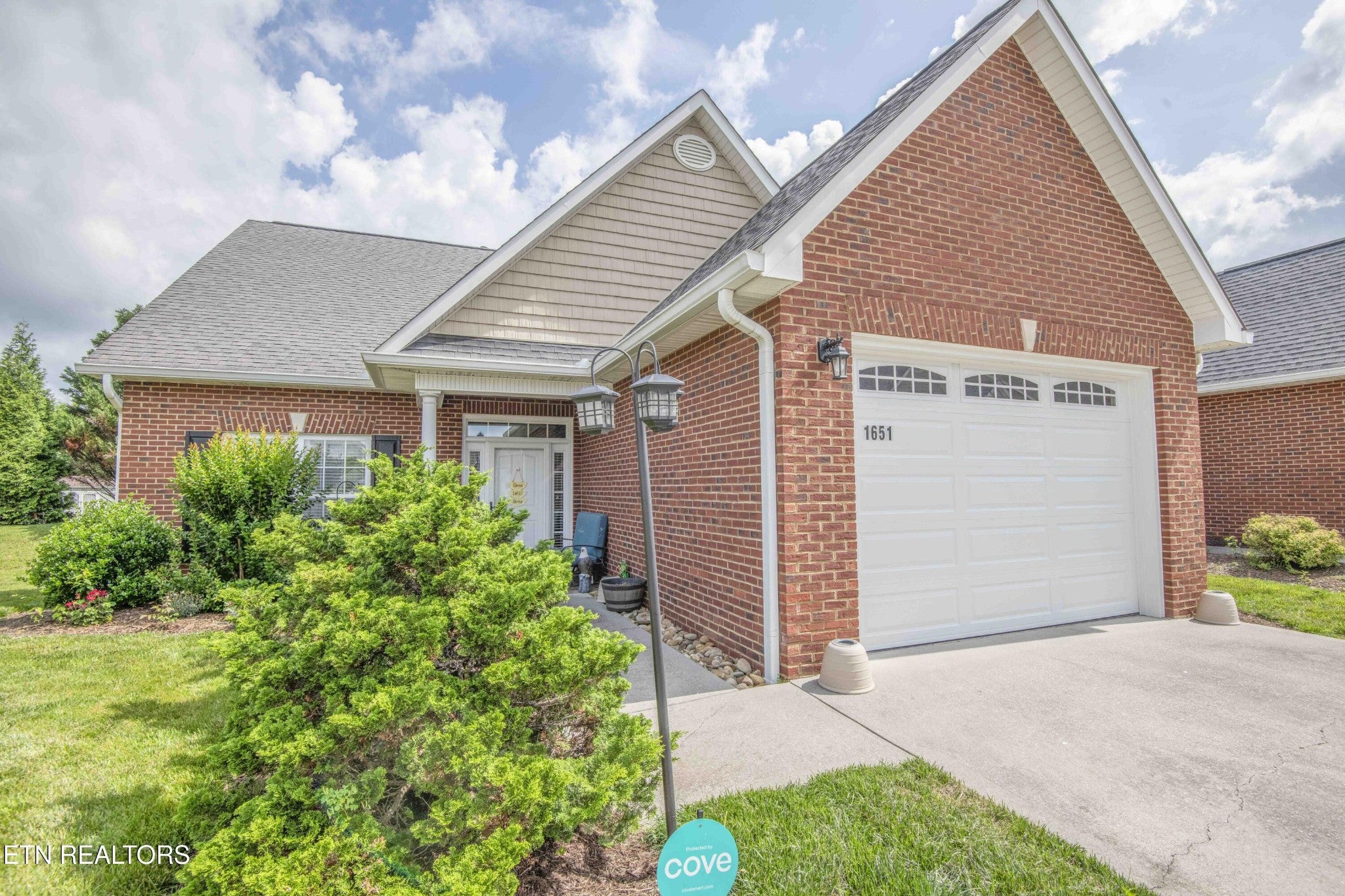 1651 Wisteria View Way