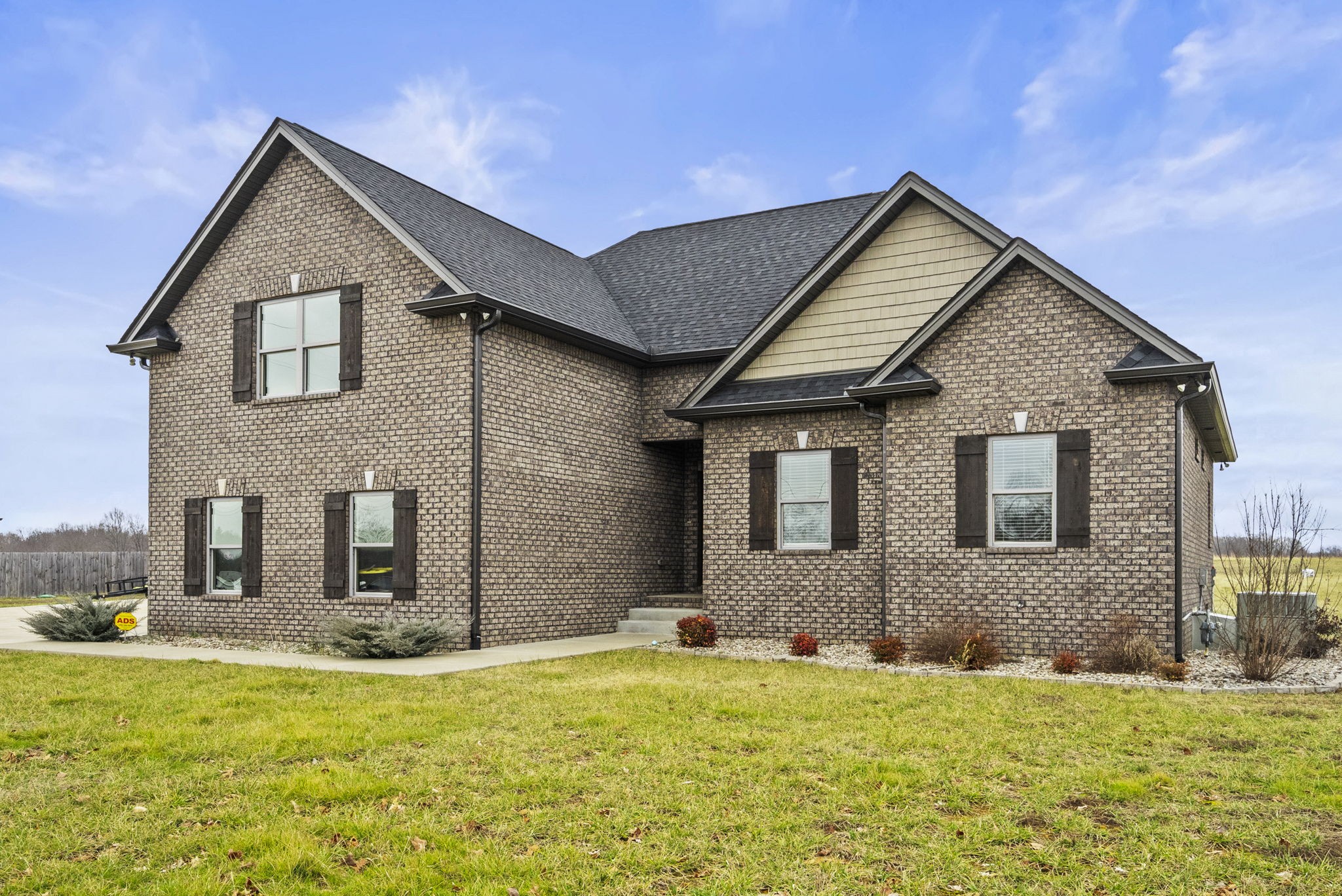 2751 W County Farm Rd