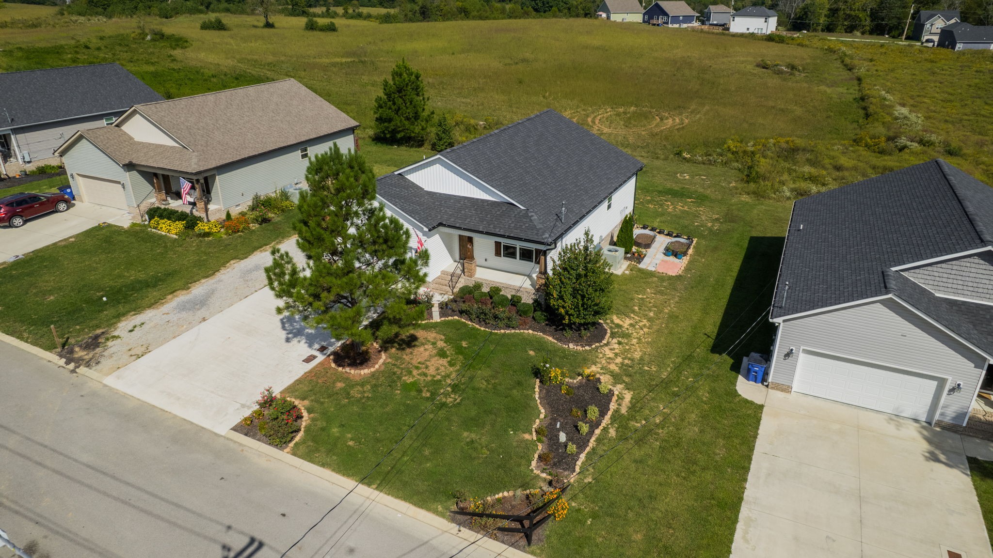 109 Blue Grass Dr