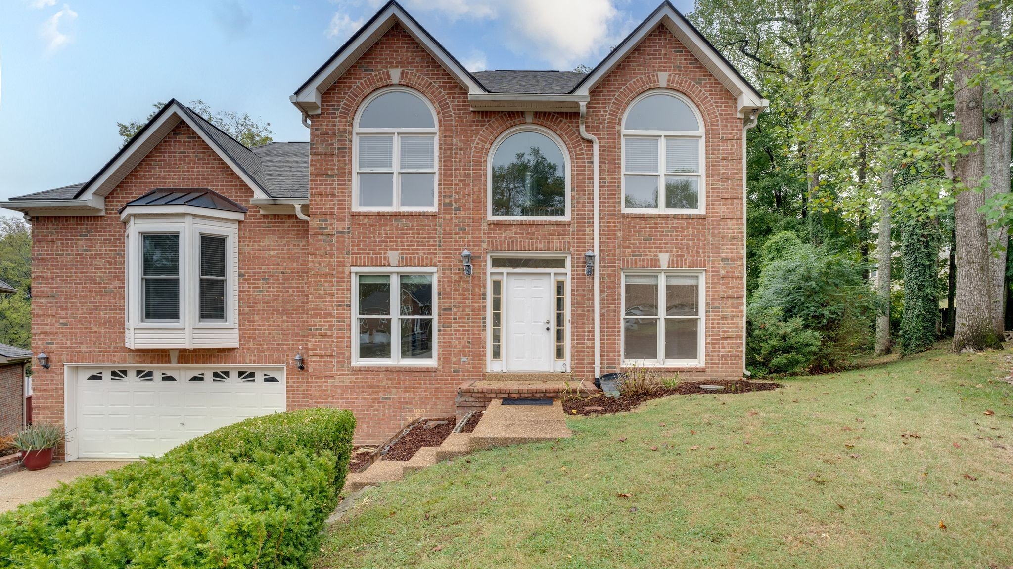 532 Rivercrest Cv