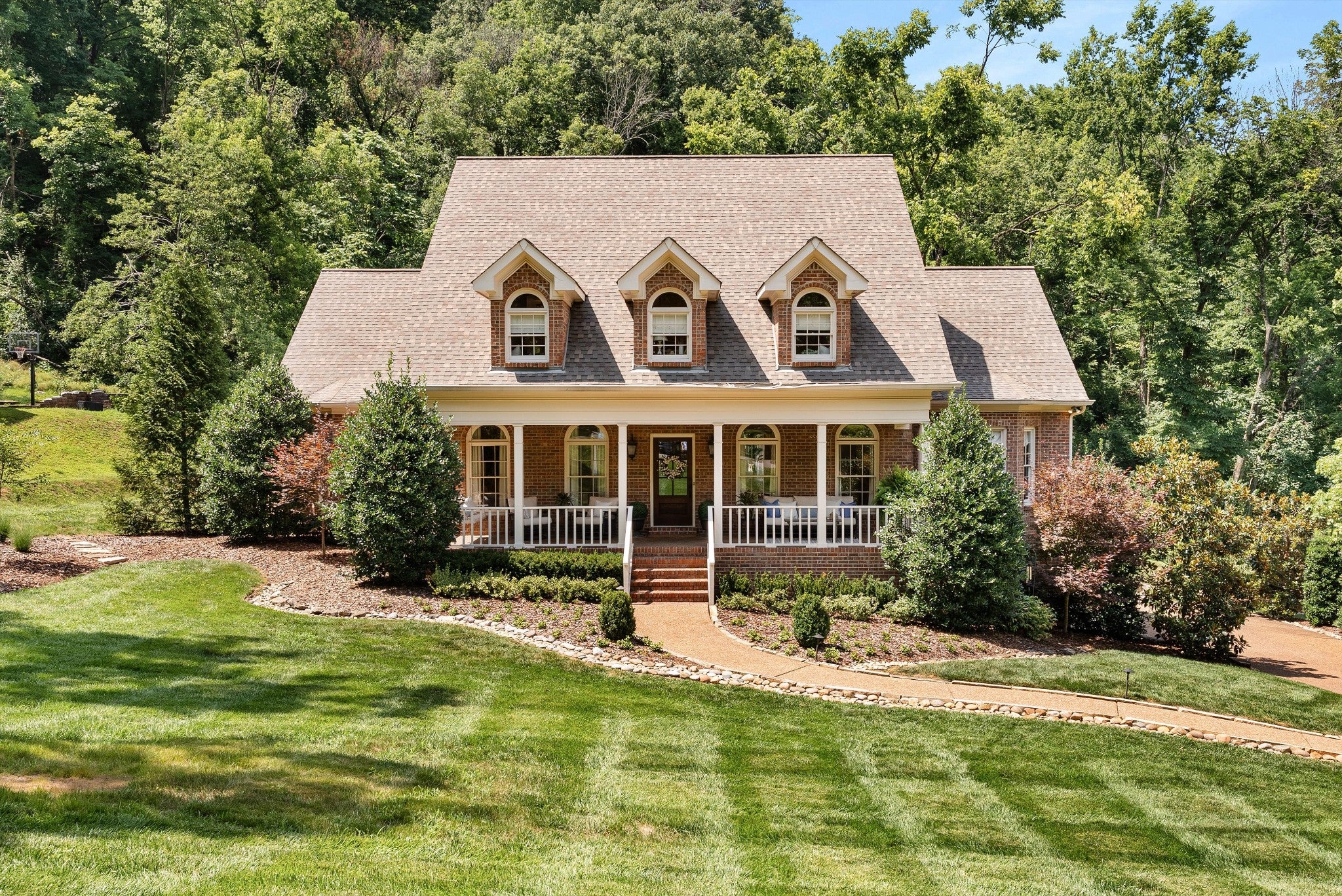 5-bed listing at 6104 Wendover Gln, Brentwood