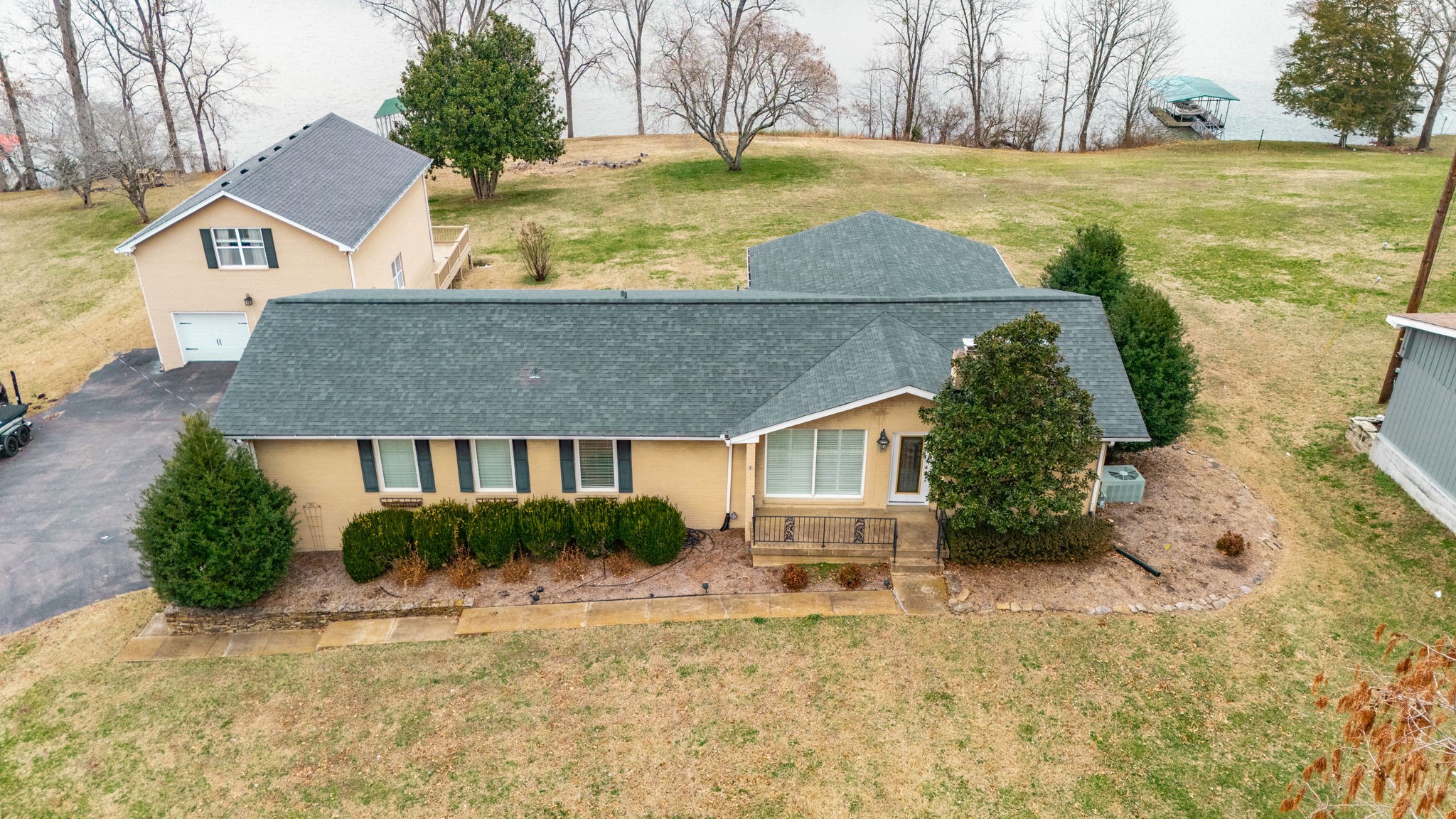 135 Bay Dr