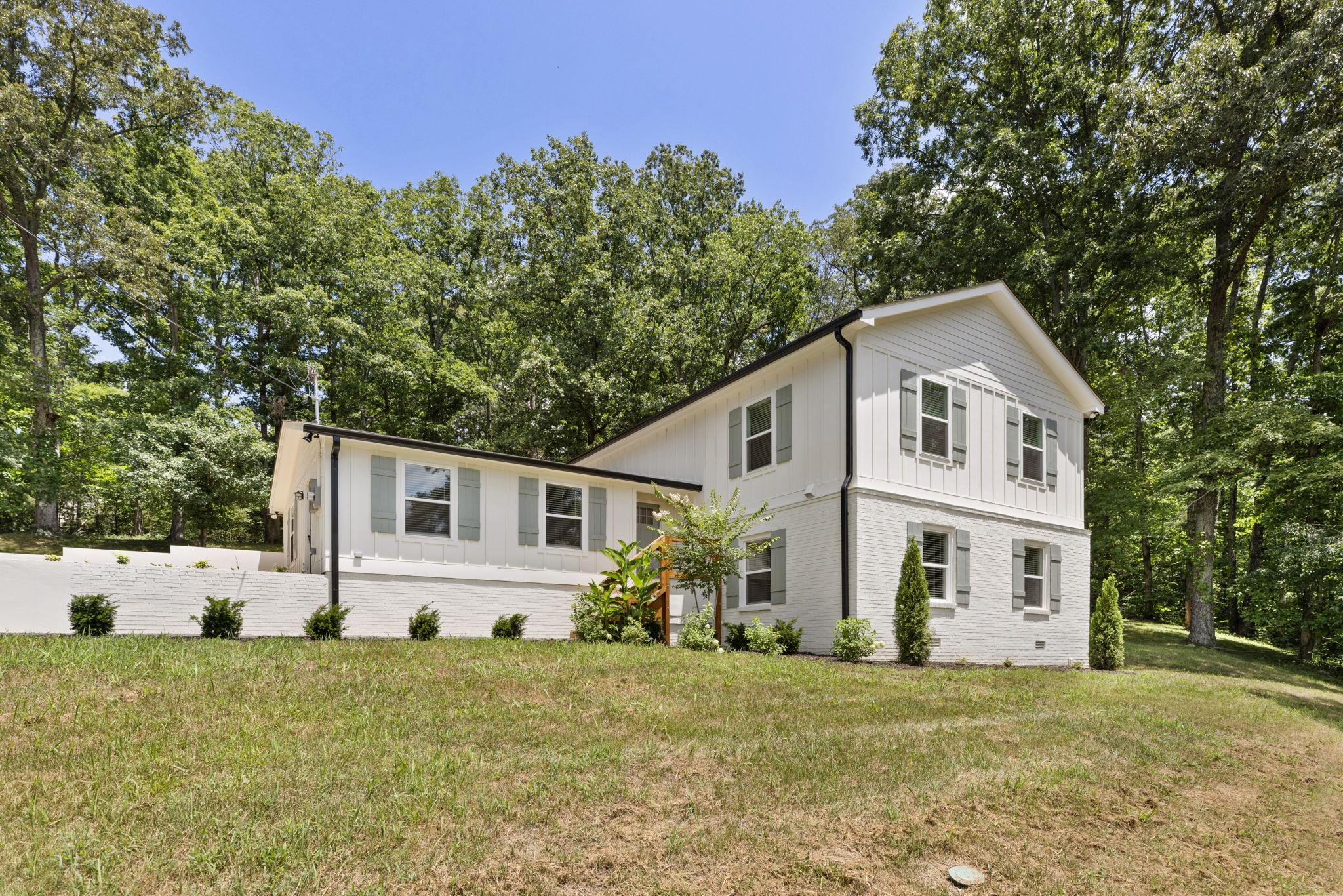 1829 E Haleys Creek Rd