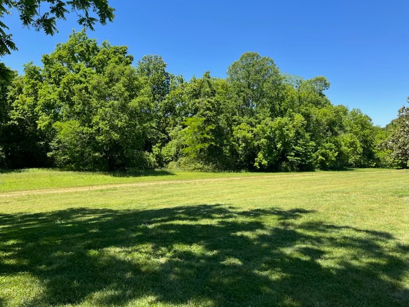 2127 Highway 166 N