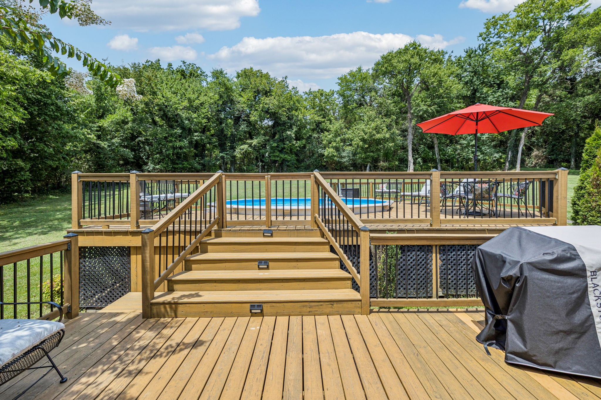 12 Blue Bird Dr