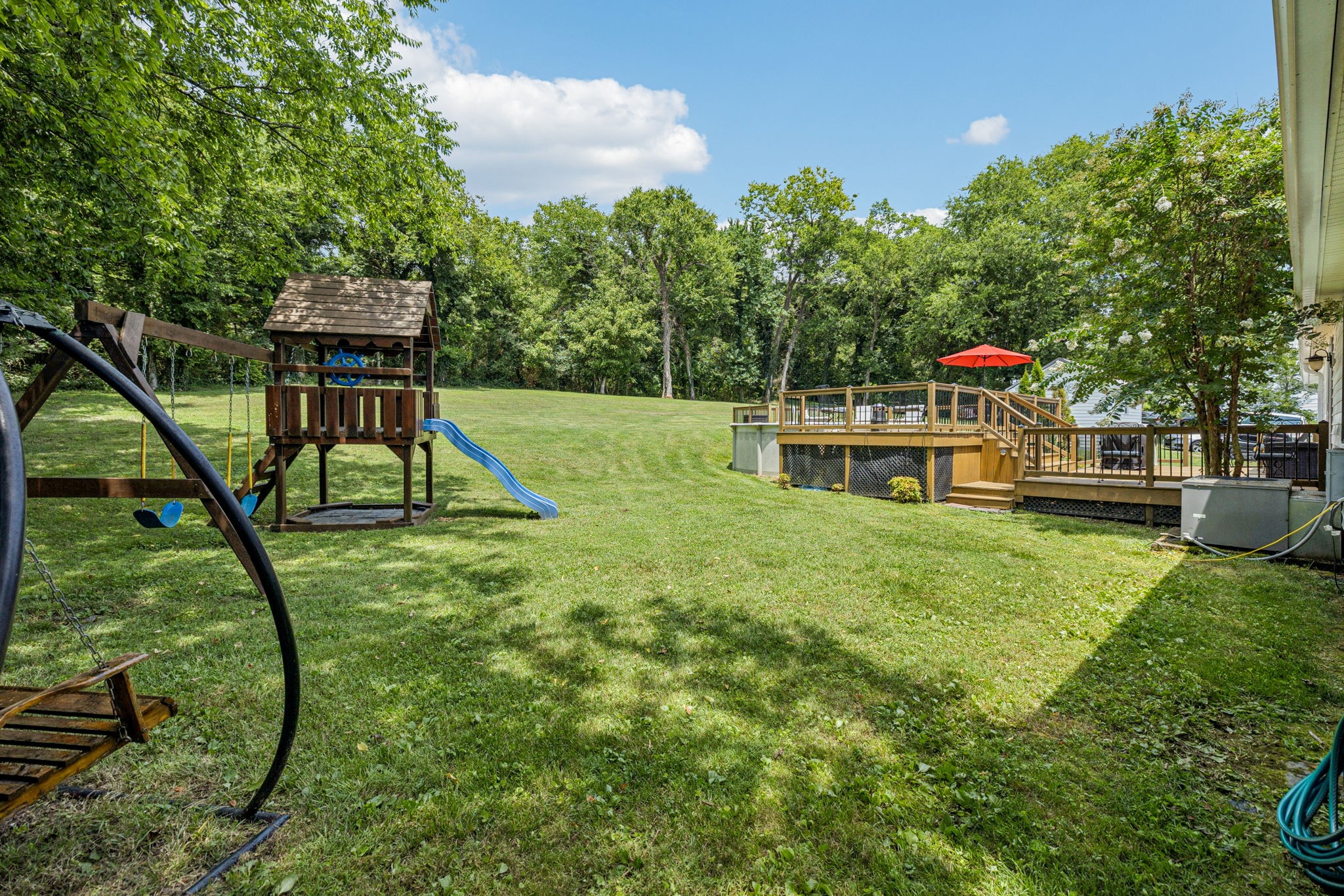 12 Blue Bird Dr