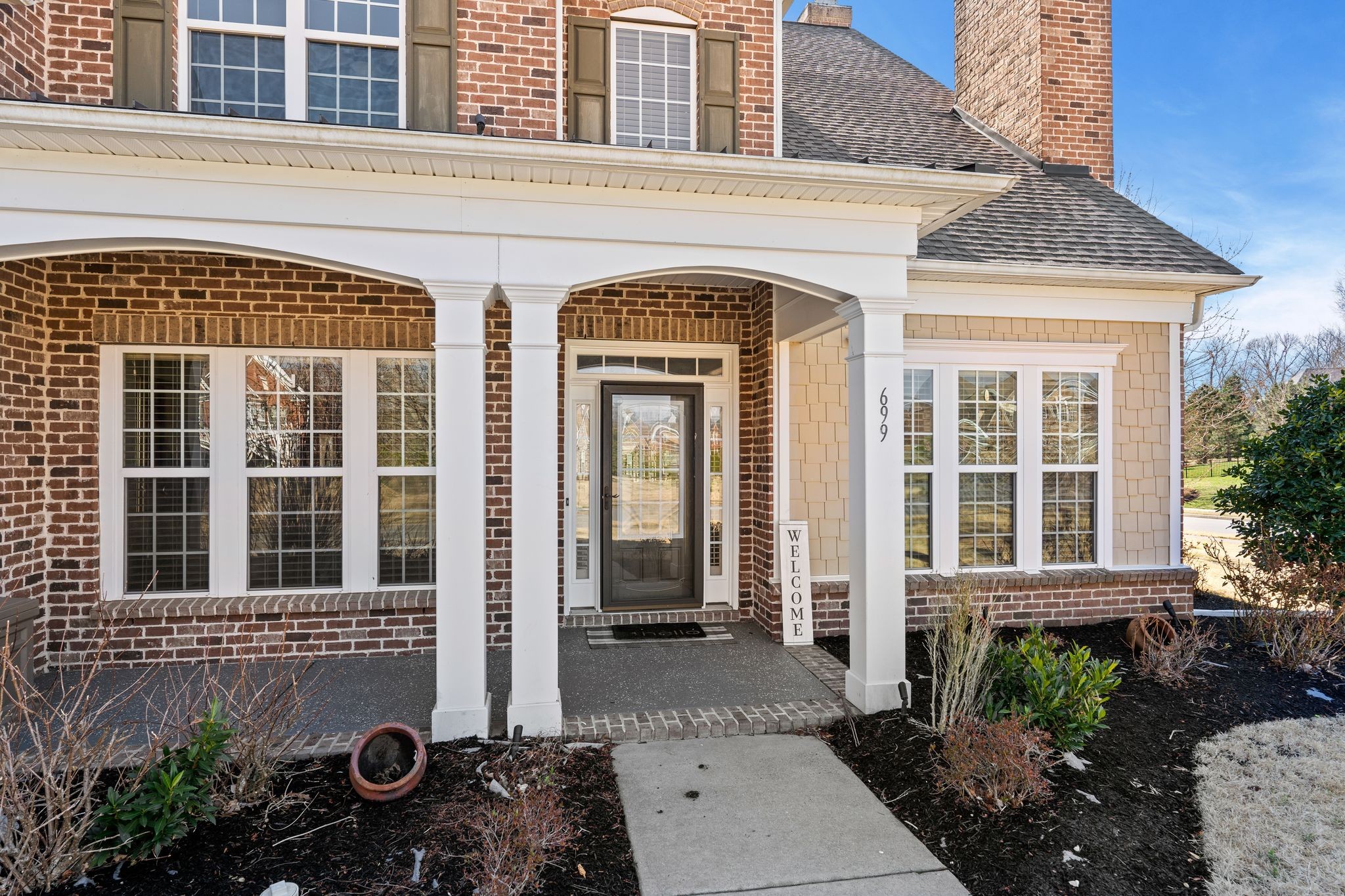 699 Harrogate Dr