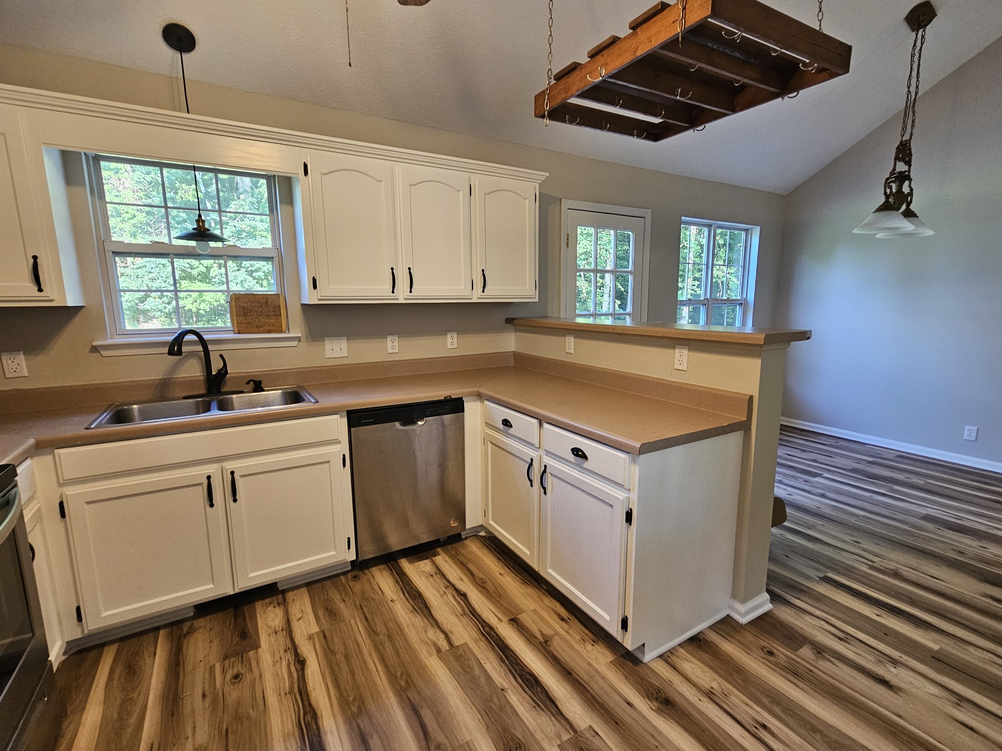 121 Timberwood Dr