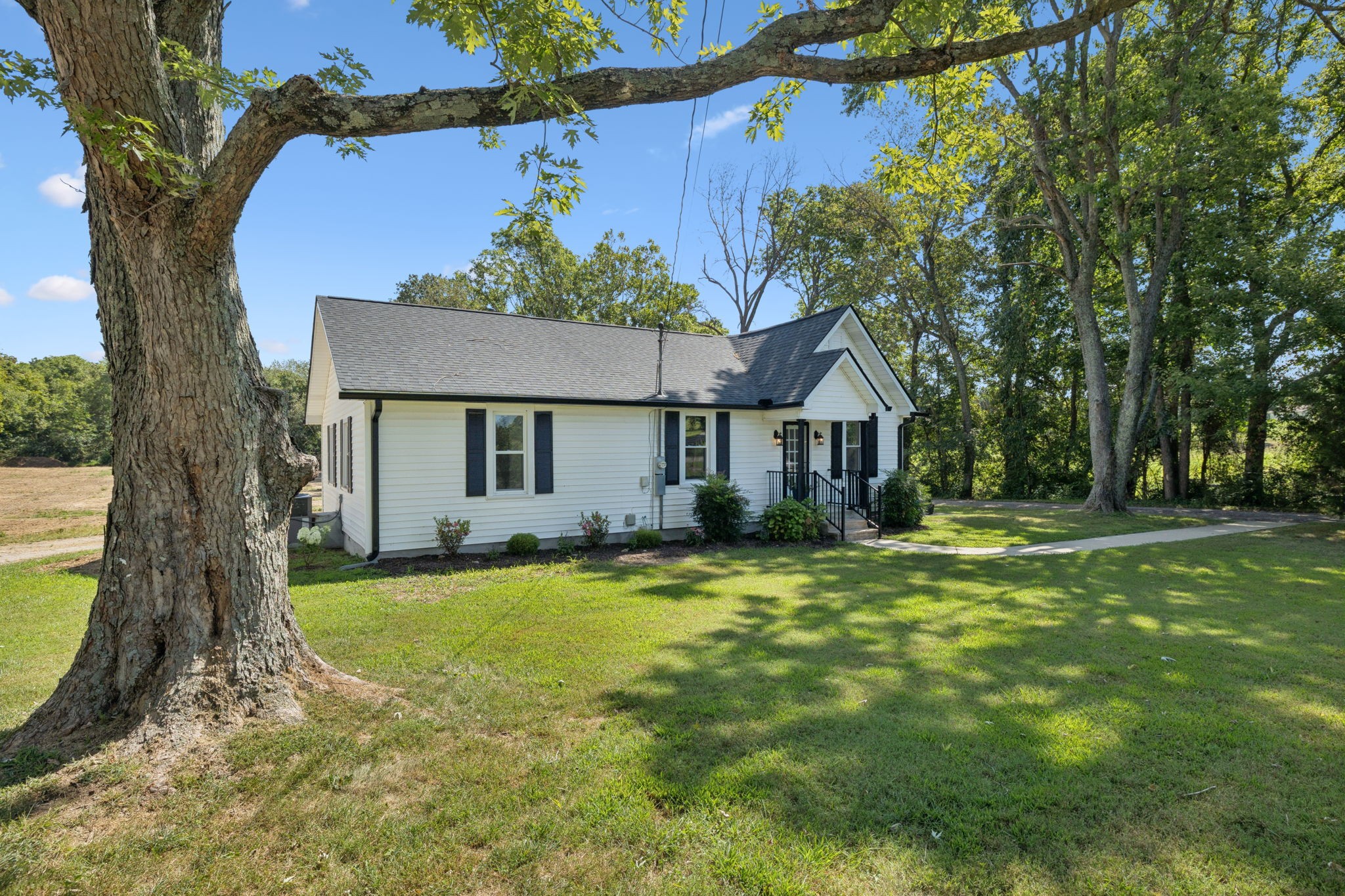 3826 Old Coopertown Rd