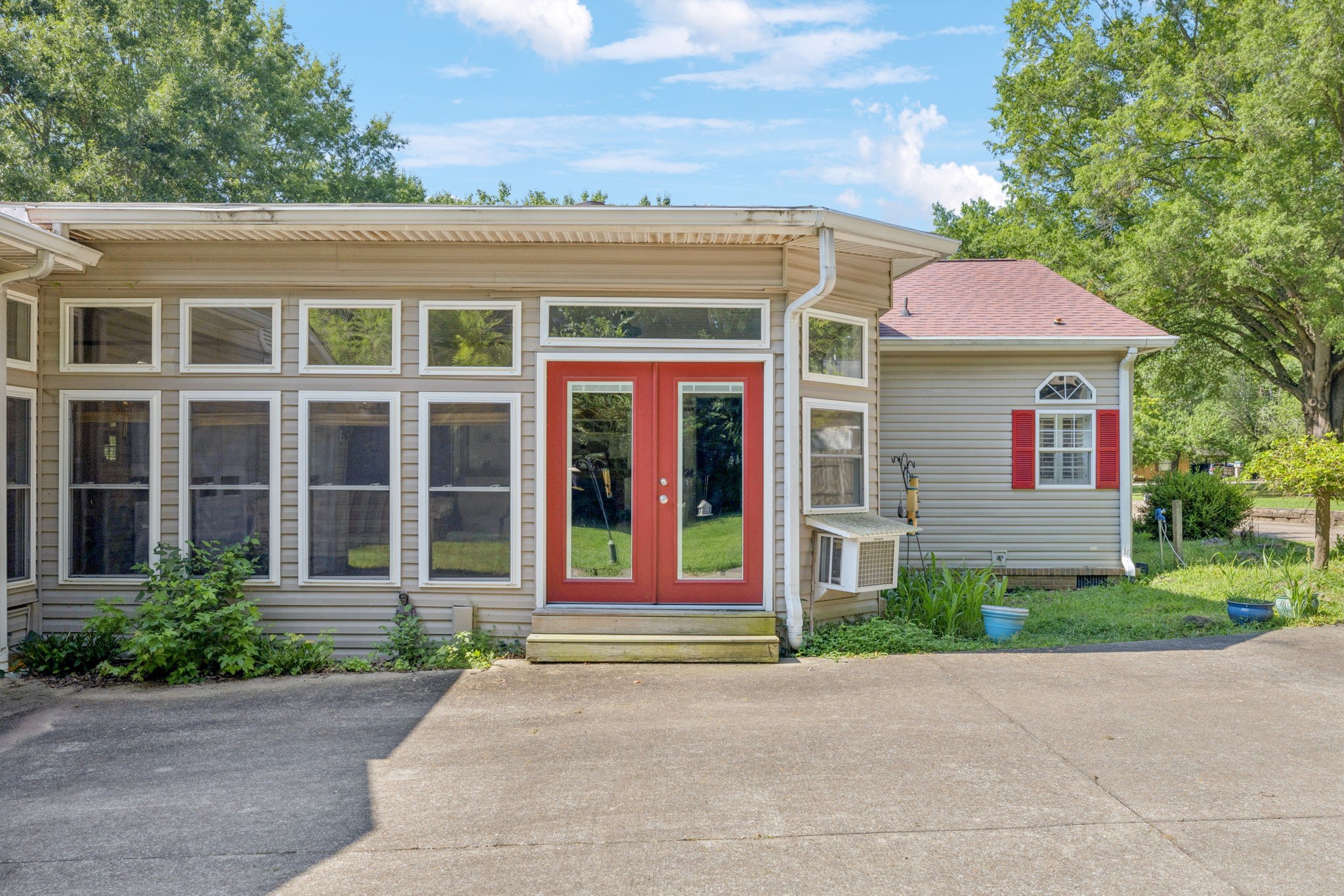 1108 Lone Oak Rd
