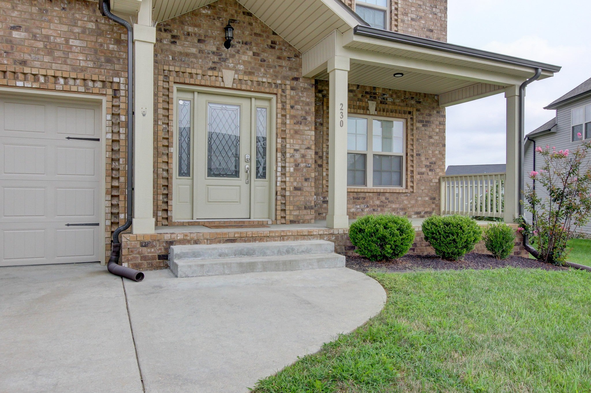 230 Cotoneaster Ln
