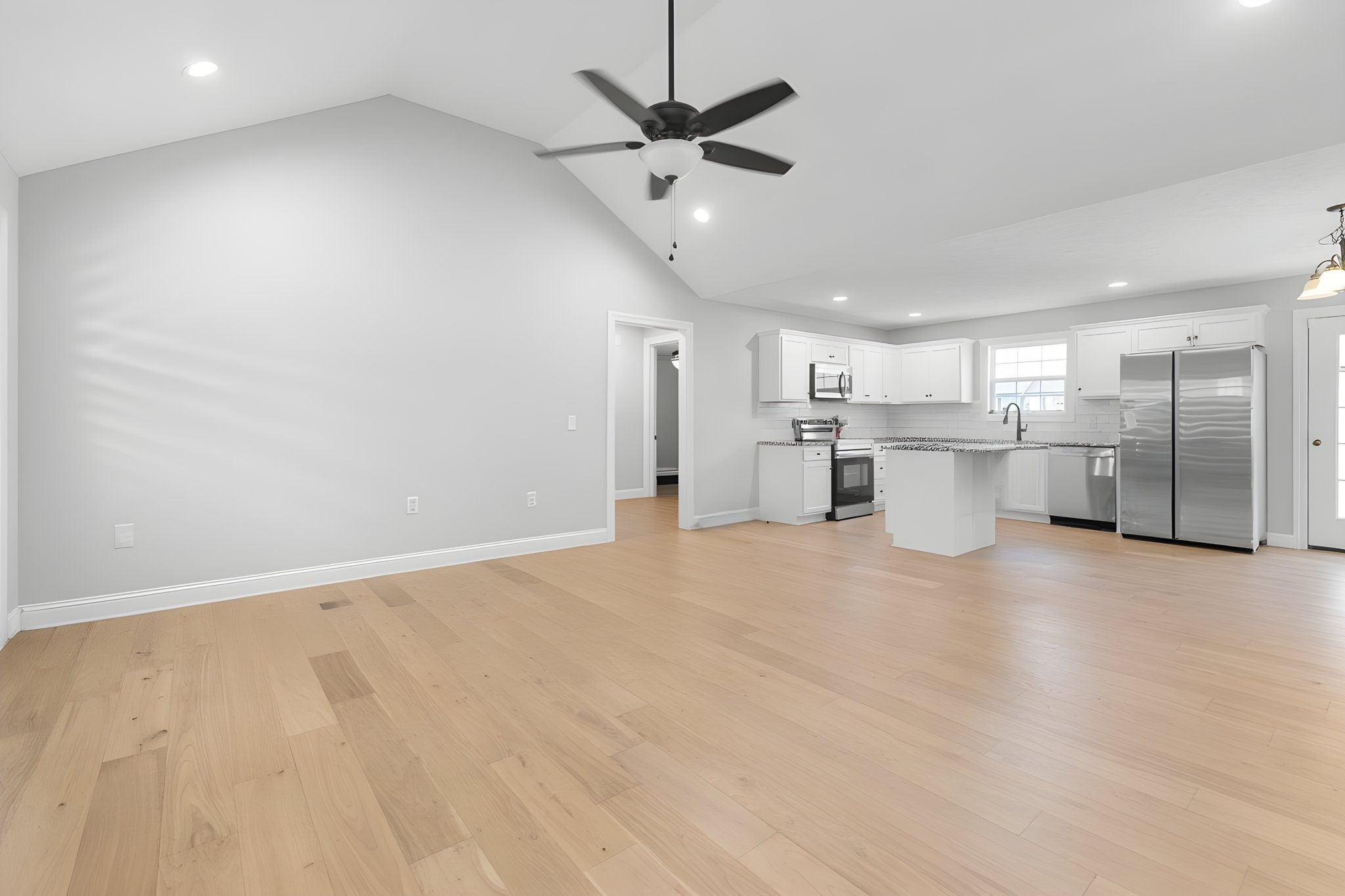513 Rose Ln