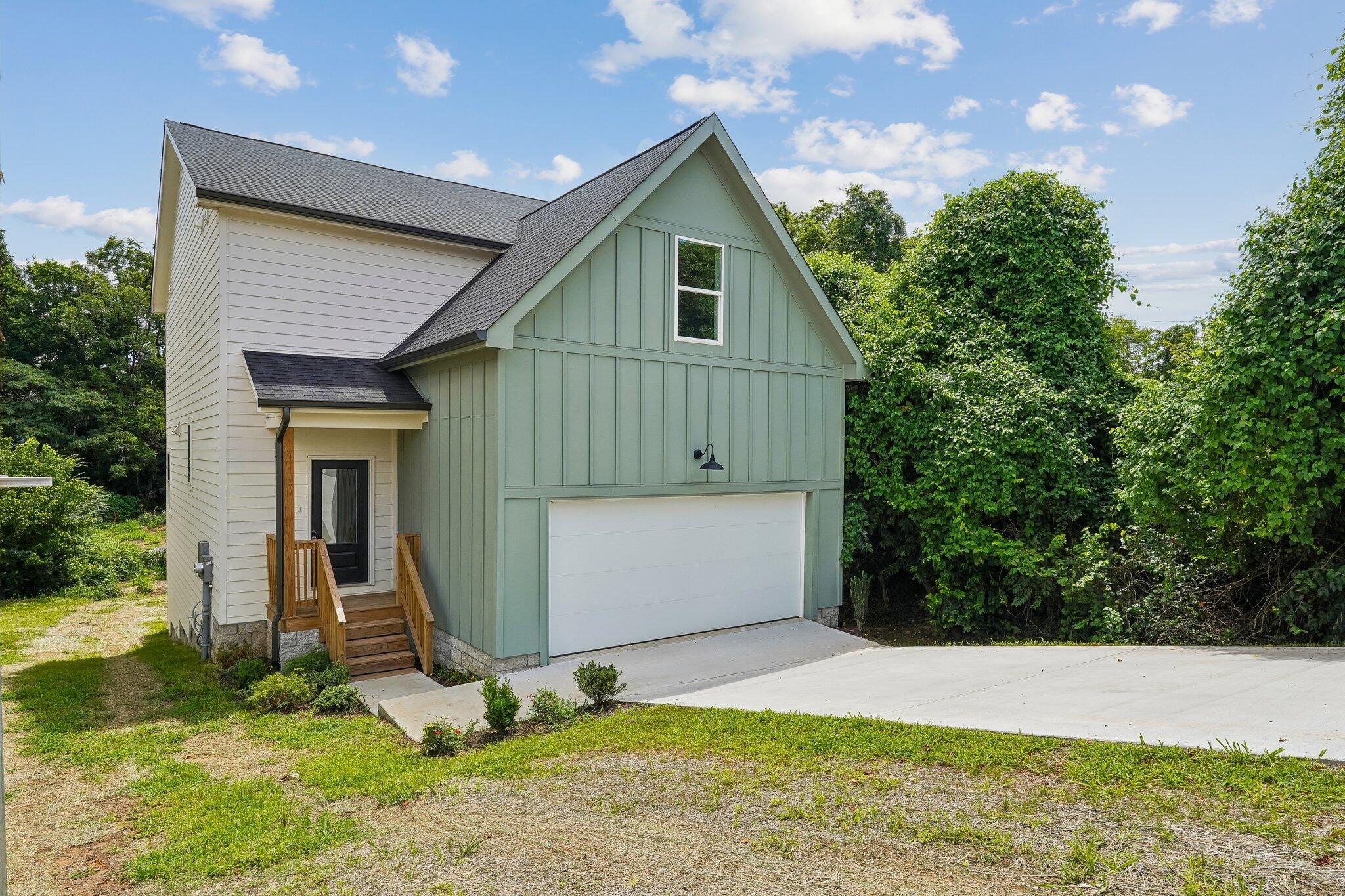 1811 Golf Club RD