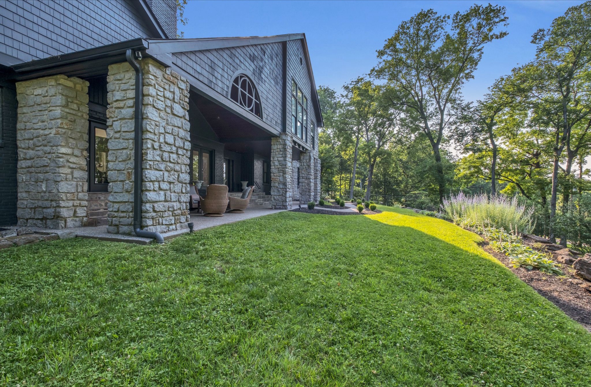 915 Overton Lea Rd