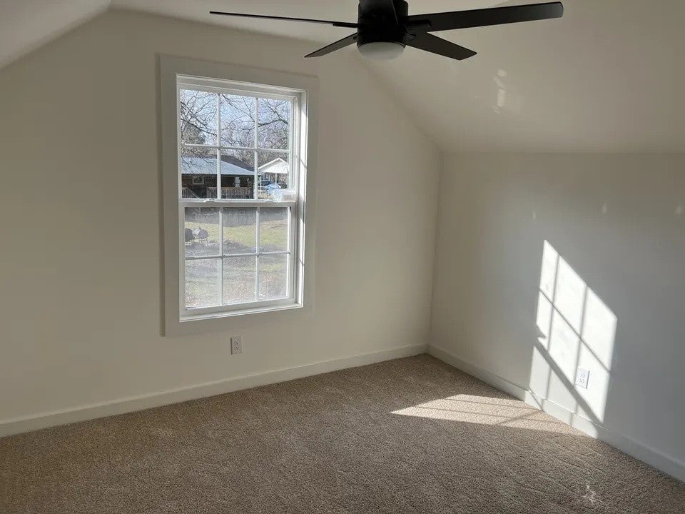 306 Smotherman Ln