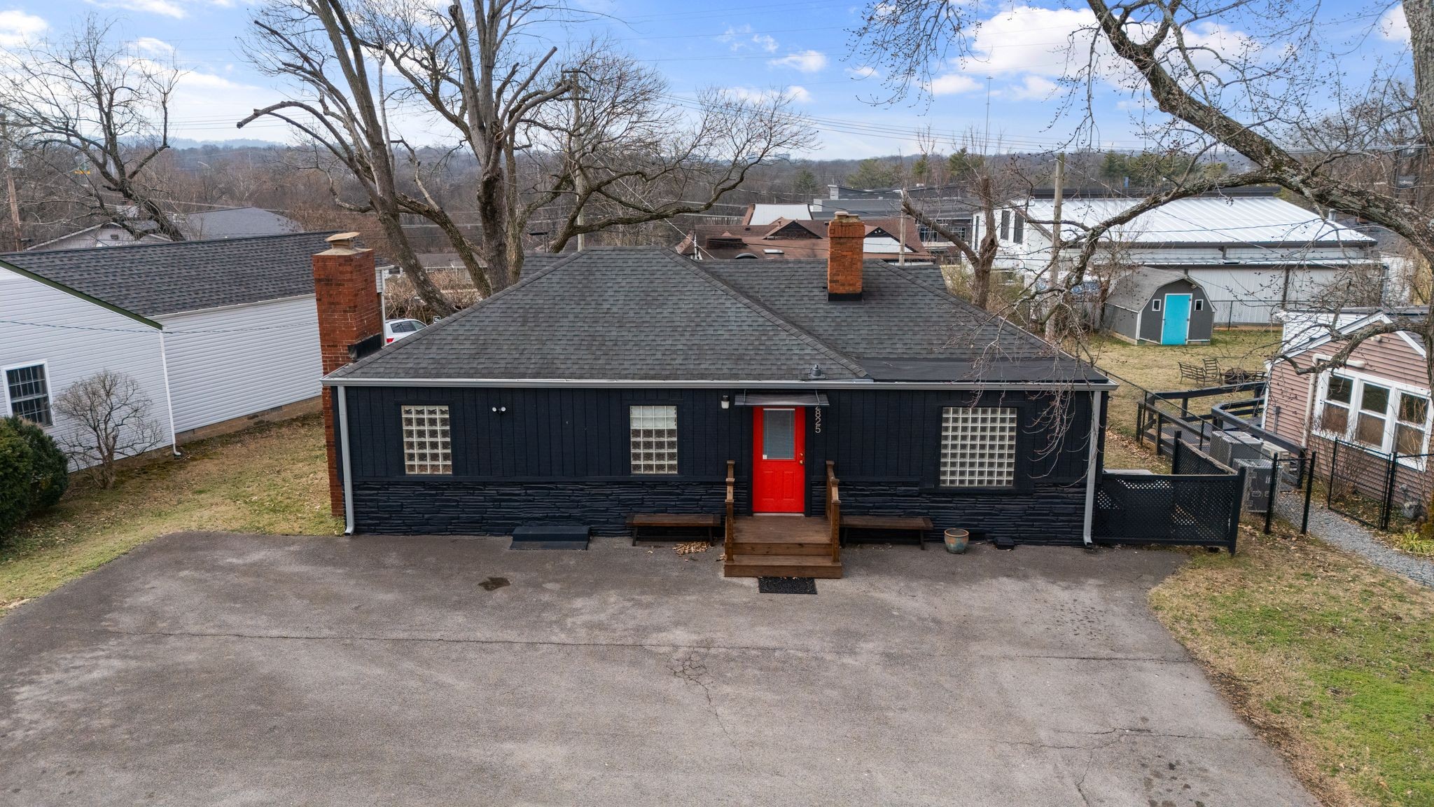 2825 Azalea Pl