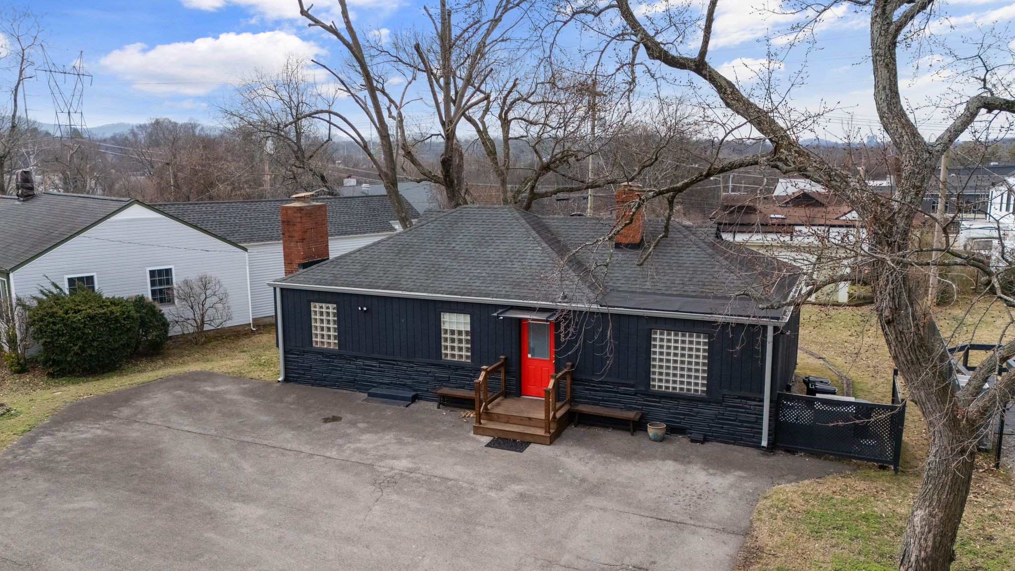 2825 Azalea Pl