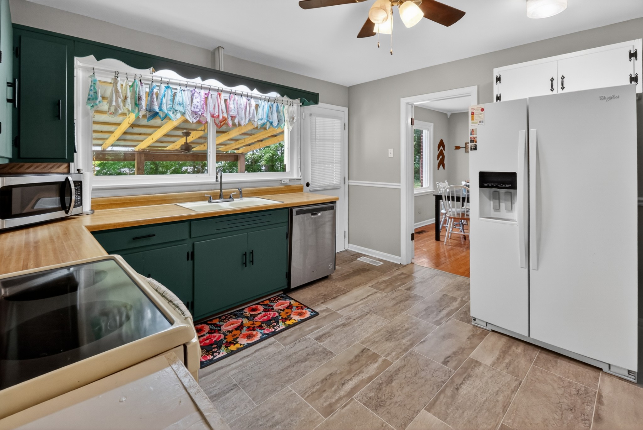 105 Daleview Cir