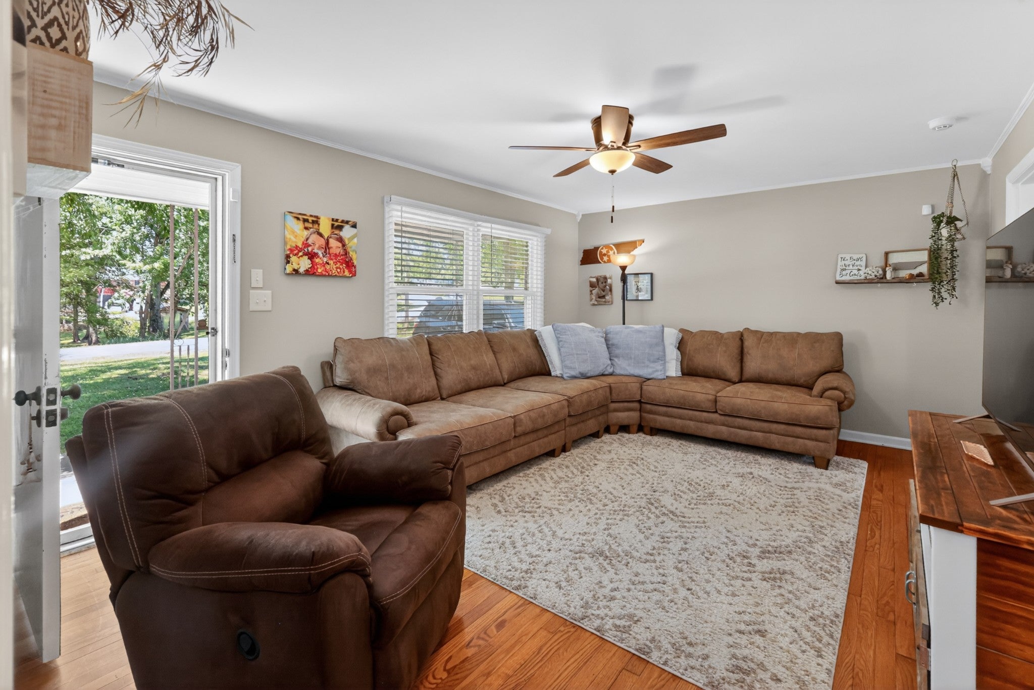 105 Daleview Cir