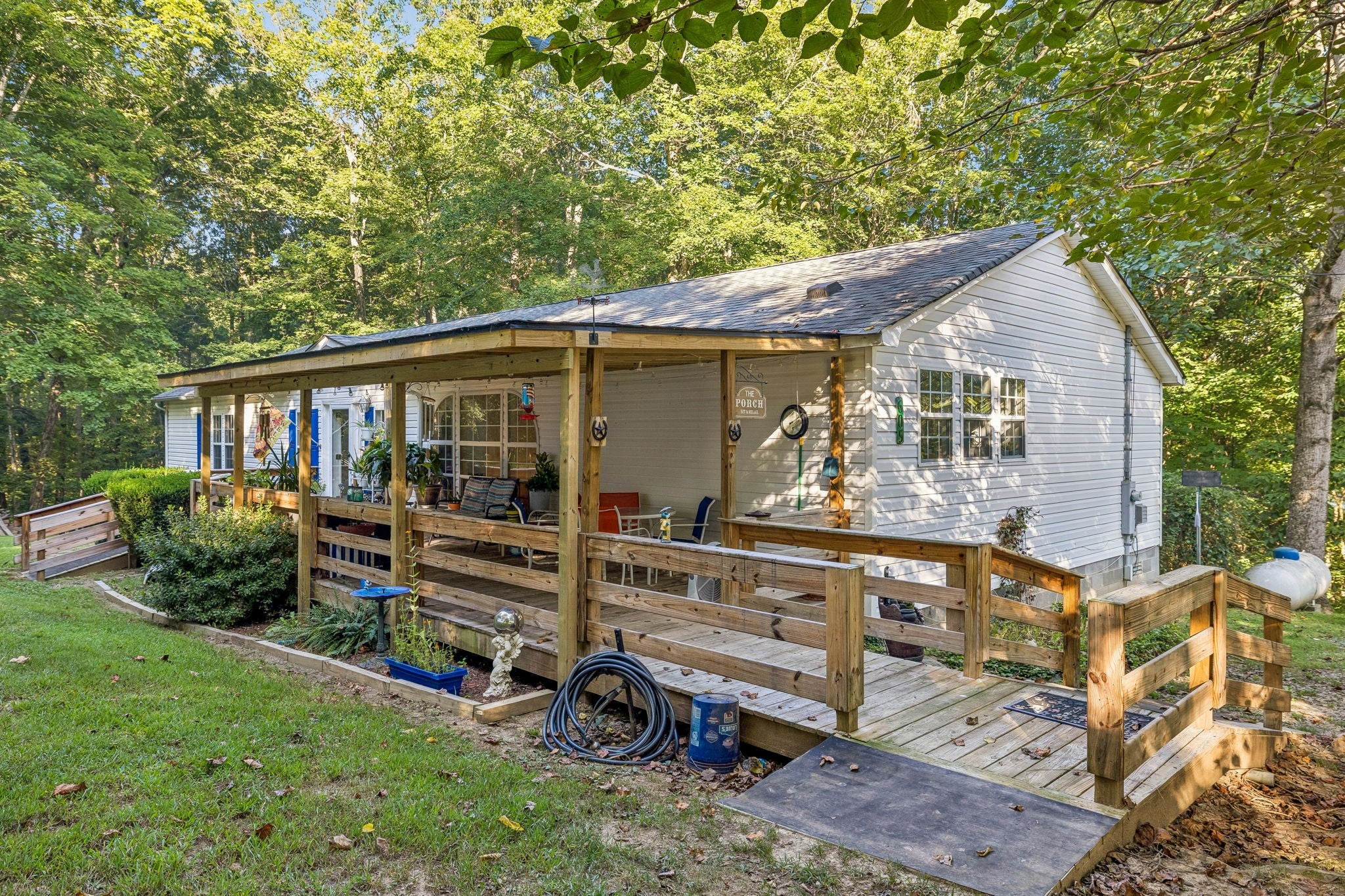605 Lucas Rd