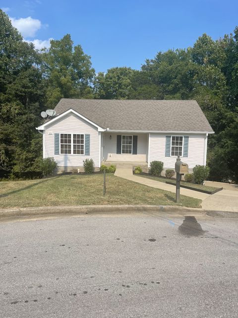 1053 Red Apple Ct Clarksville TN 37040