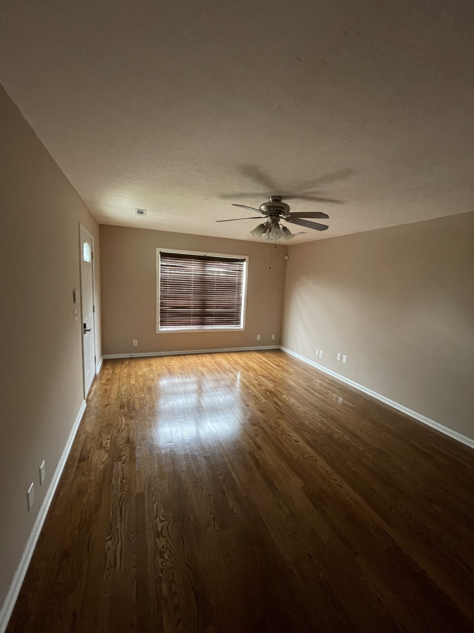 1053 Red Apple Ct