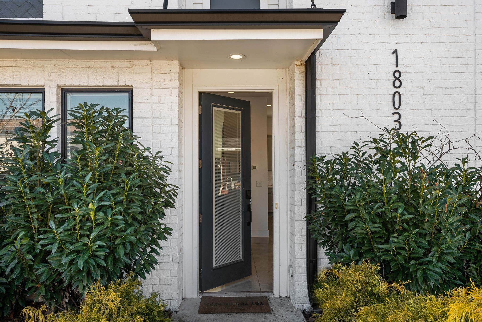 1803 11th Ave N