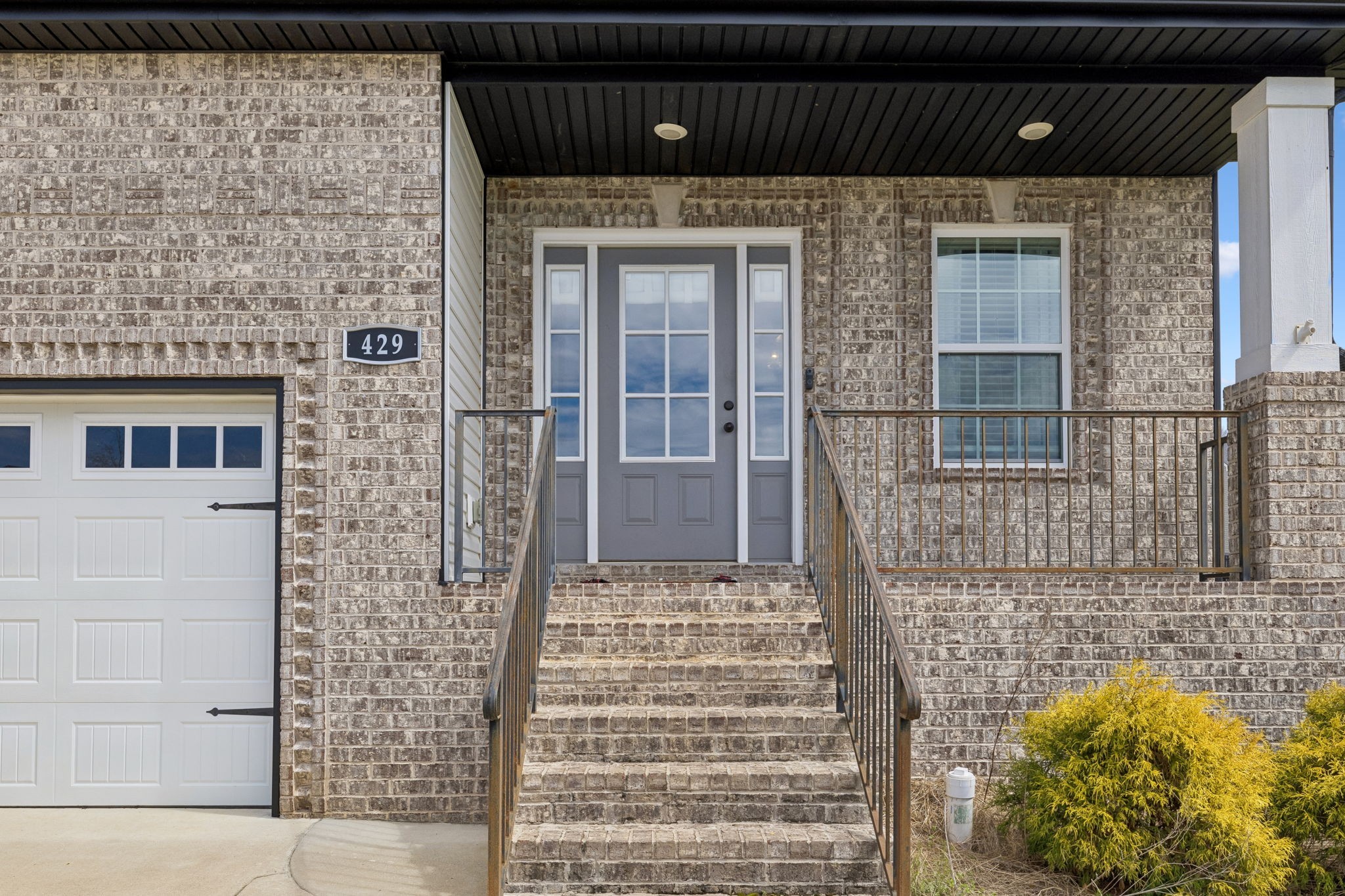429 Crestwicke Ct